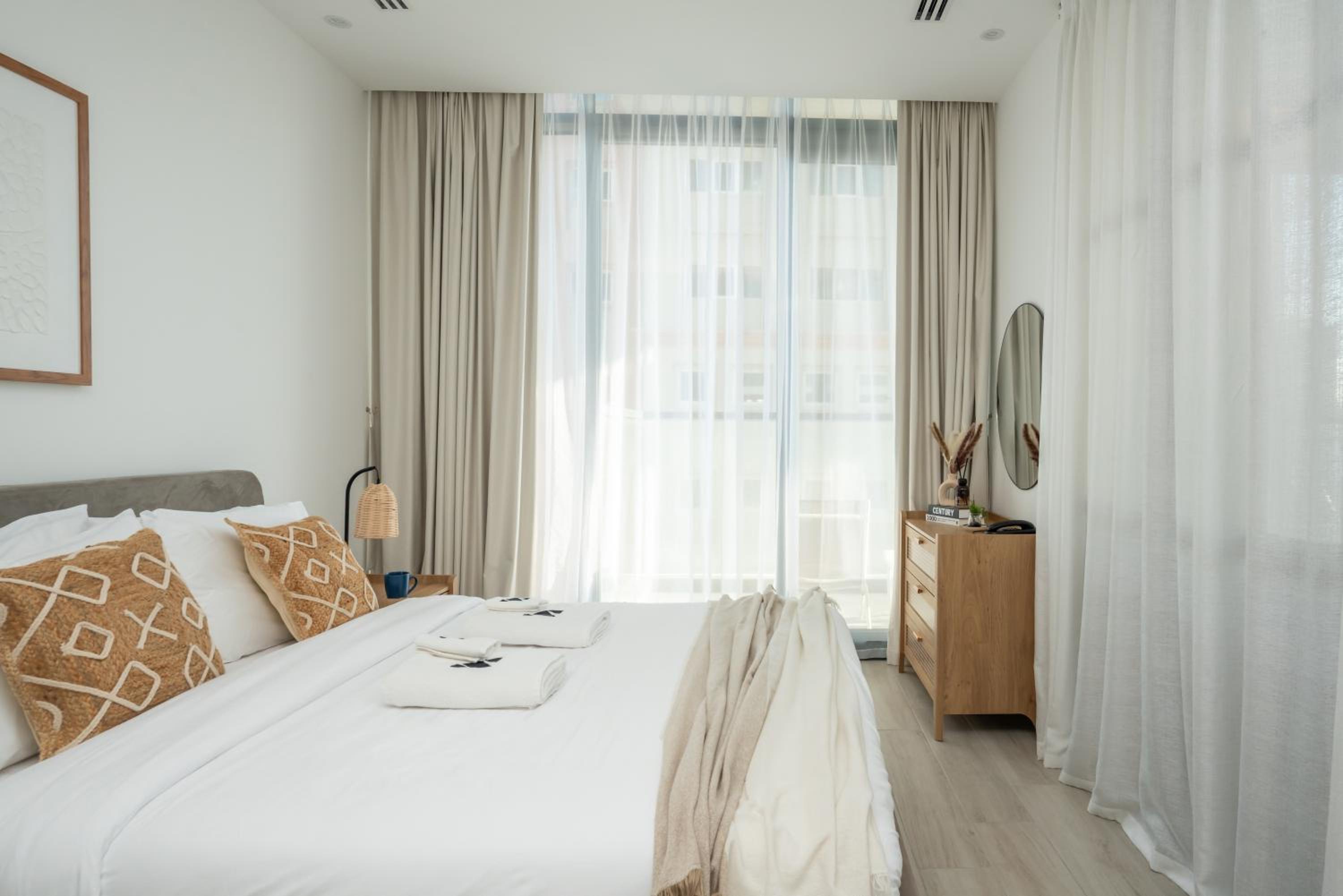 Comfy 1BR w Cinema Room Business Centre Pool Table and Sauna