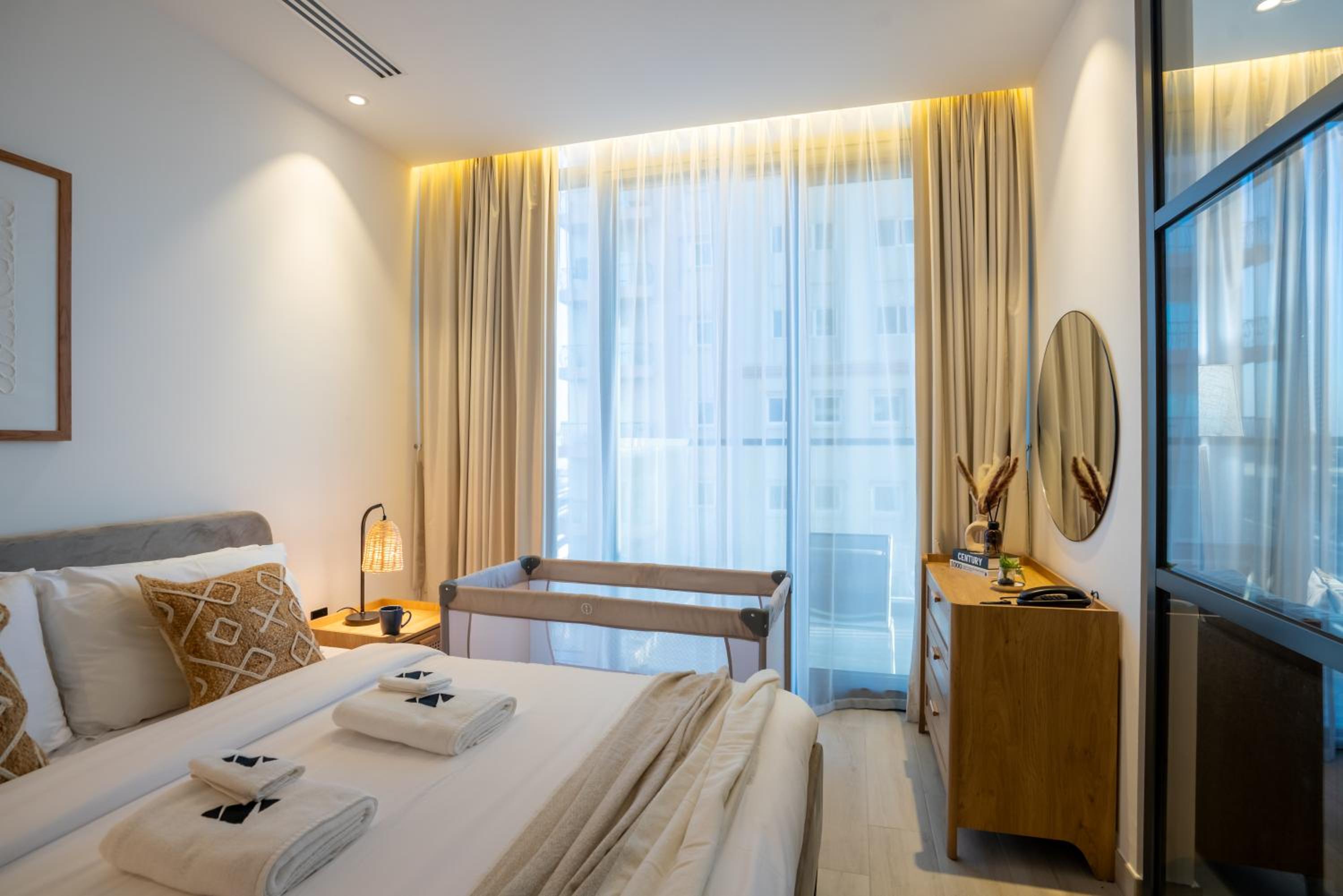 Comfy 1BR w Cinema Room Business Centre Pool Table and Sauna