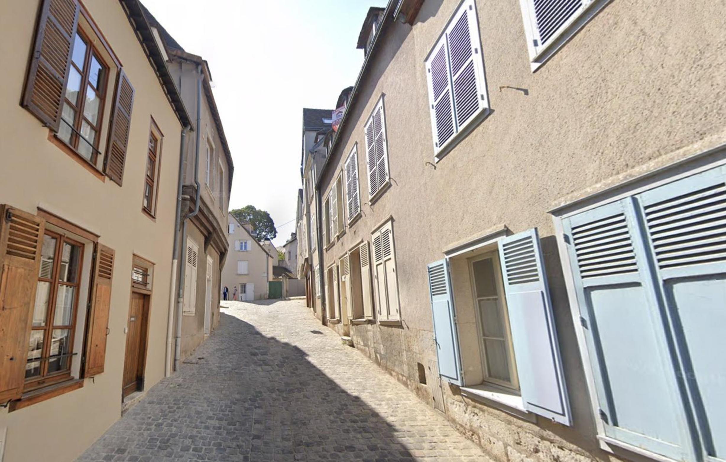 Charmant refuge avec vue sur la ville, Central