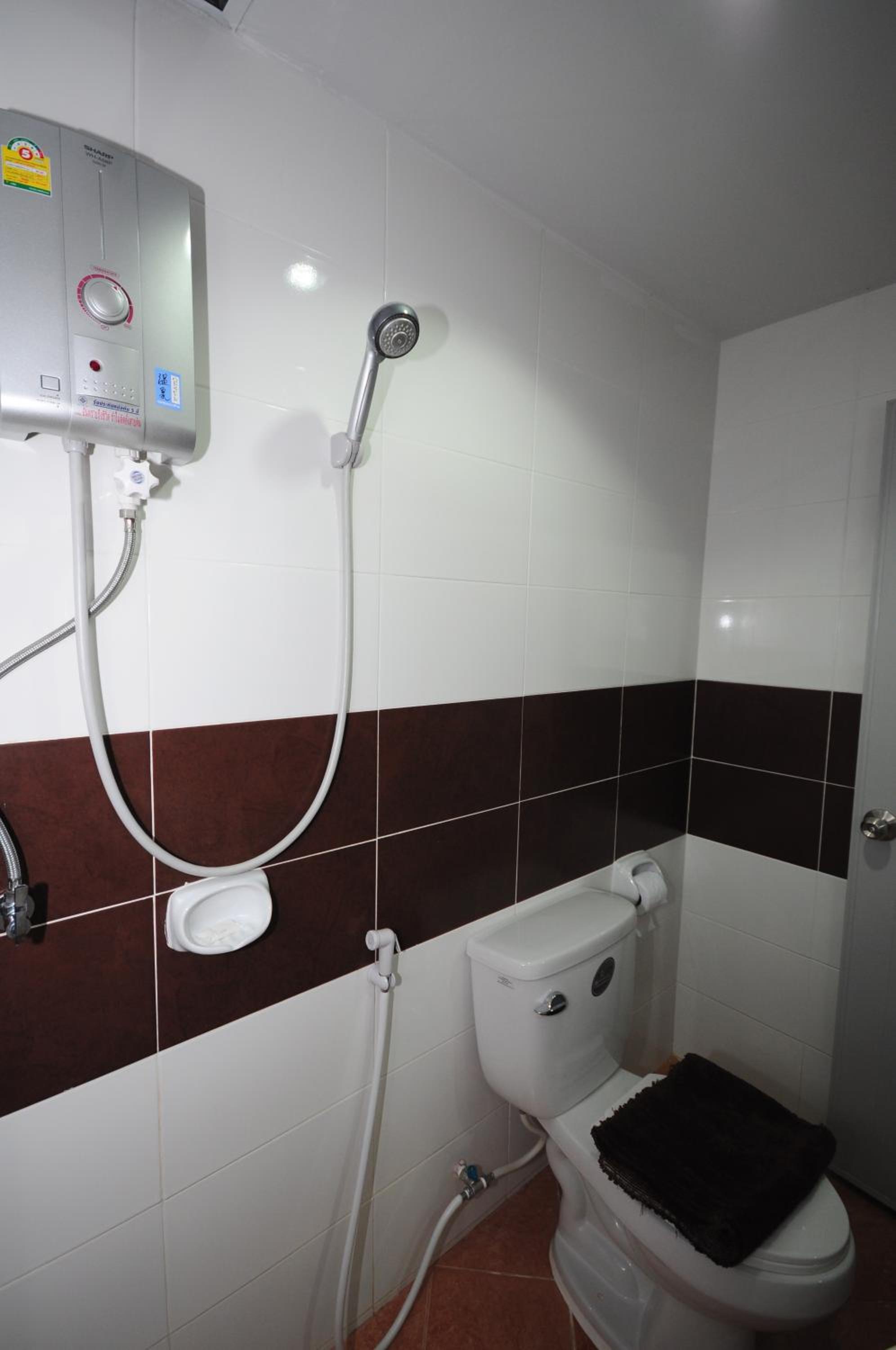 Phoonsab Hostel