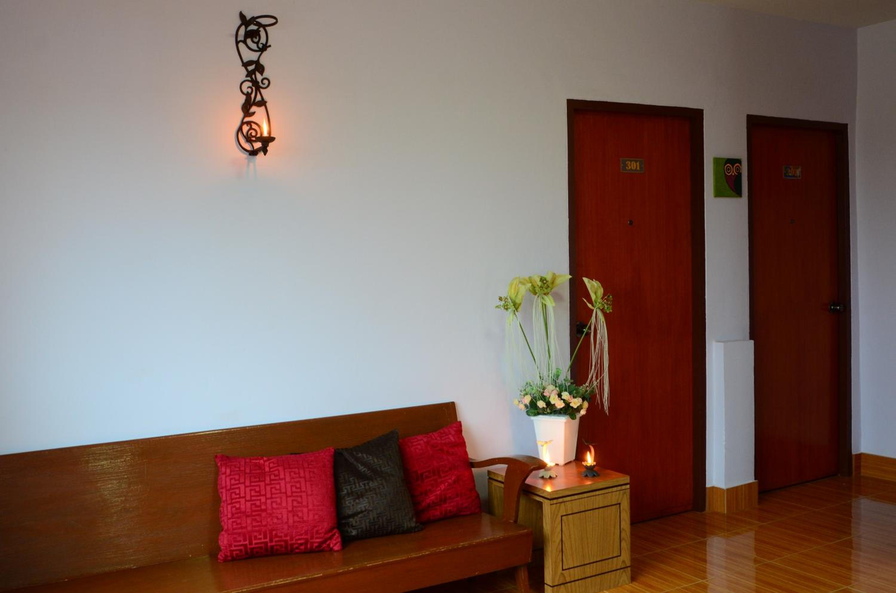 Phoonsab Hostel