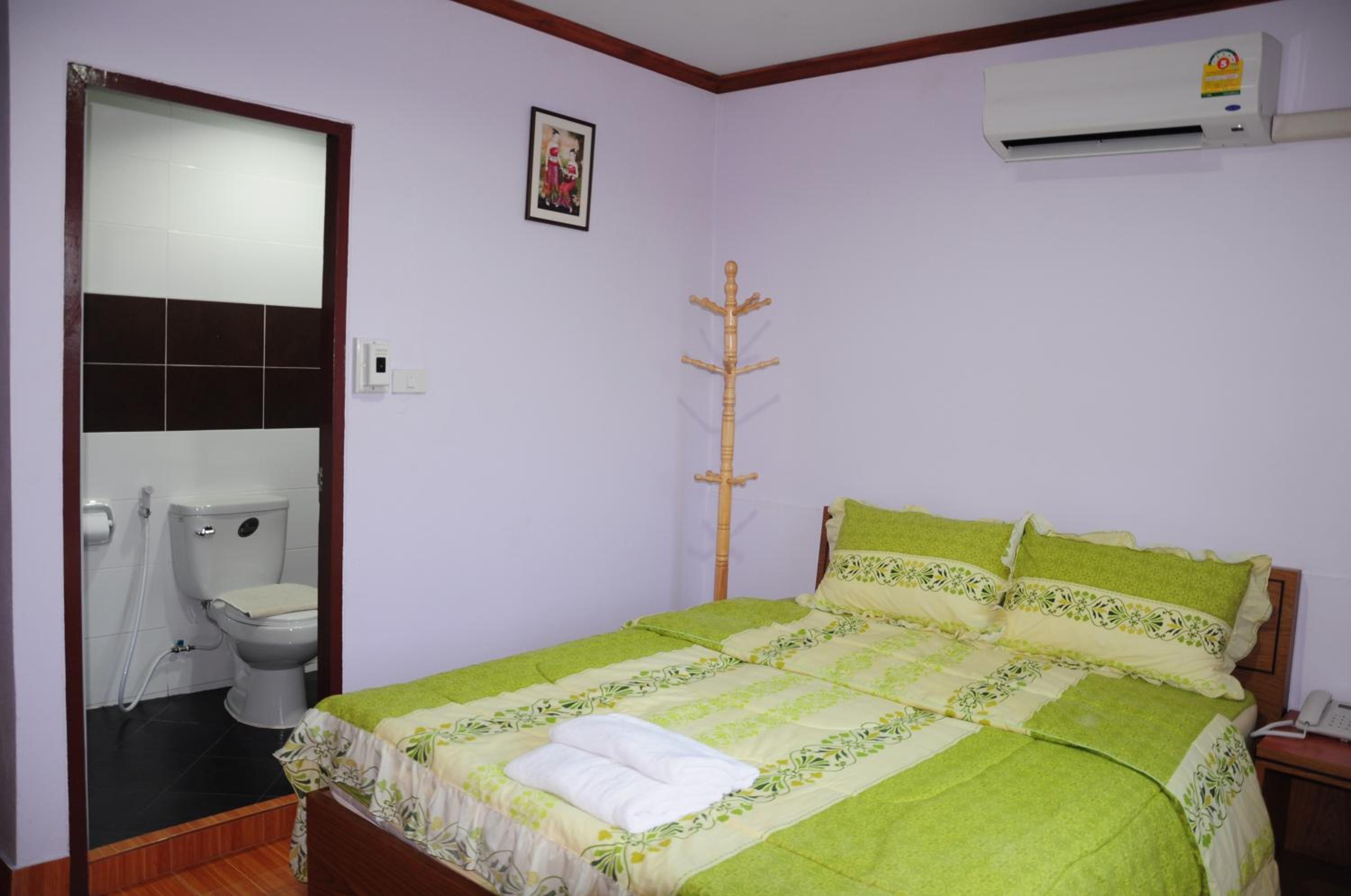 Phoonsab Hostel
