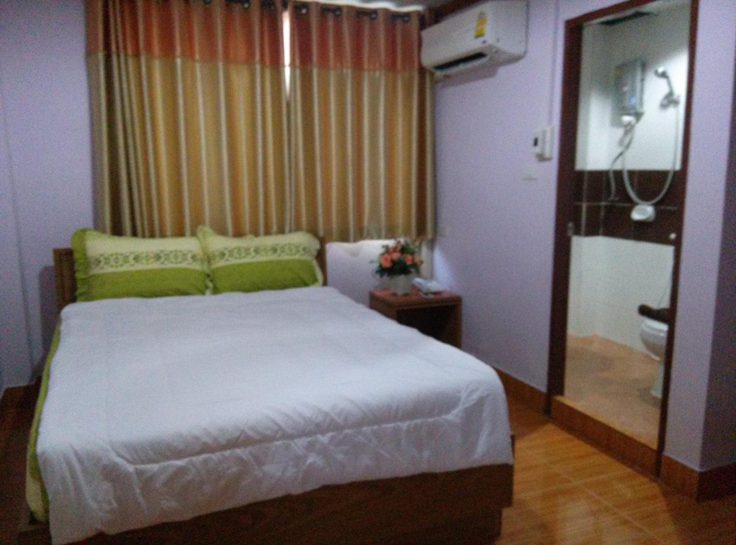 Phoonsab Hostel