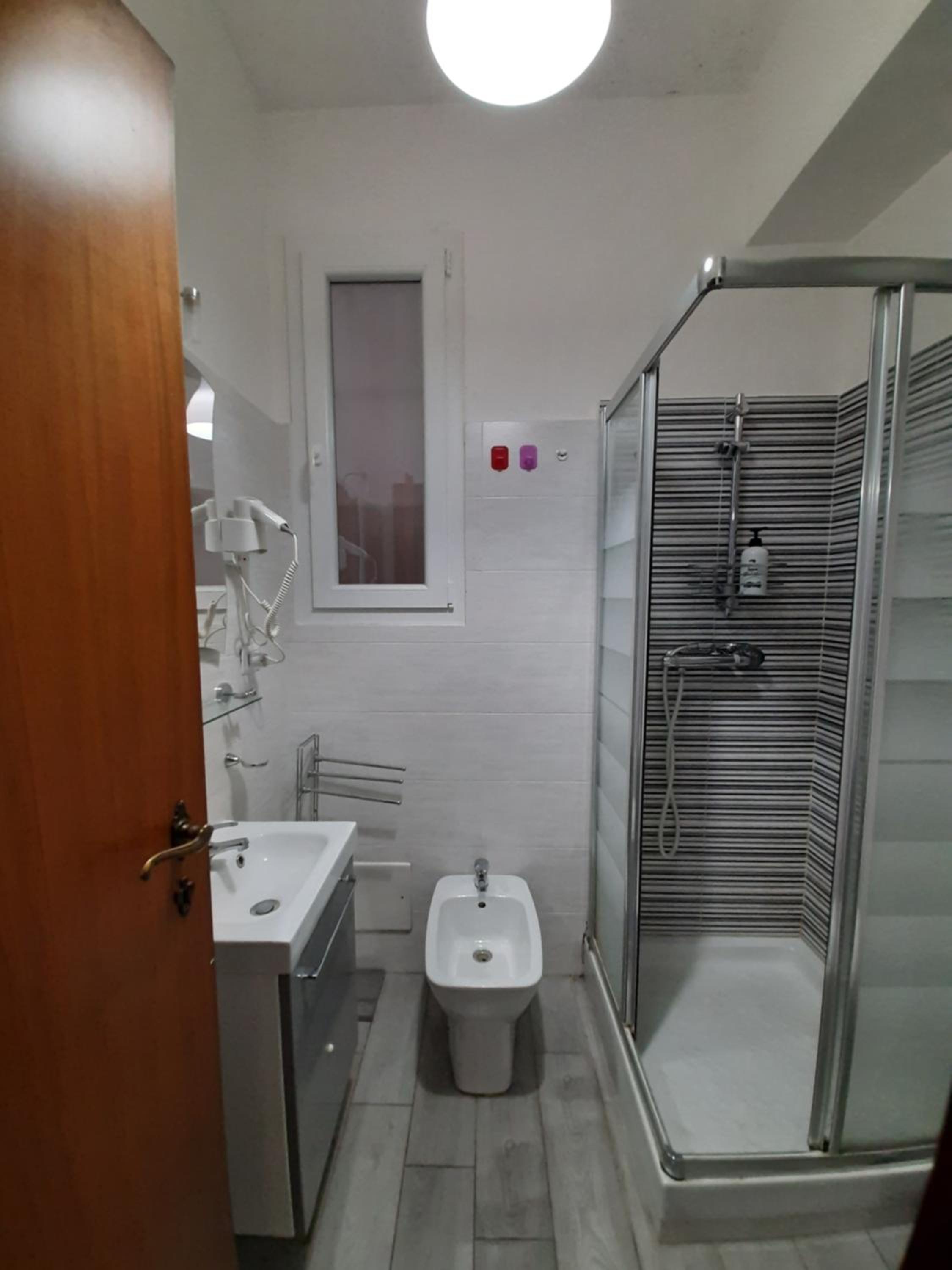 Lovely flat next to vatican - private entrance