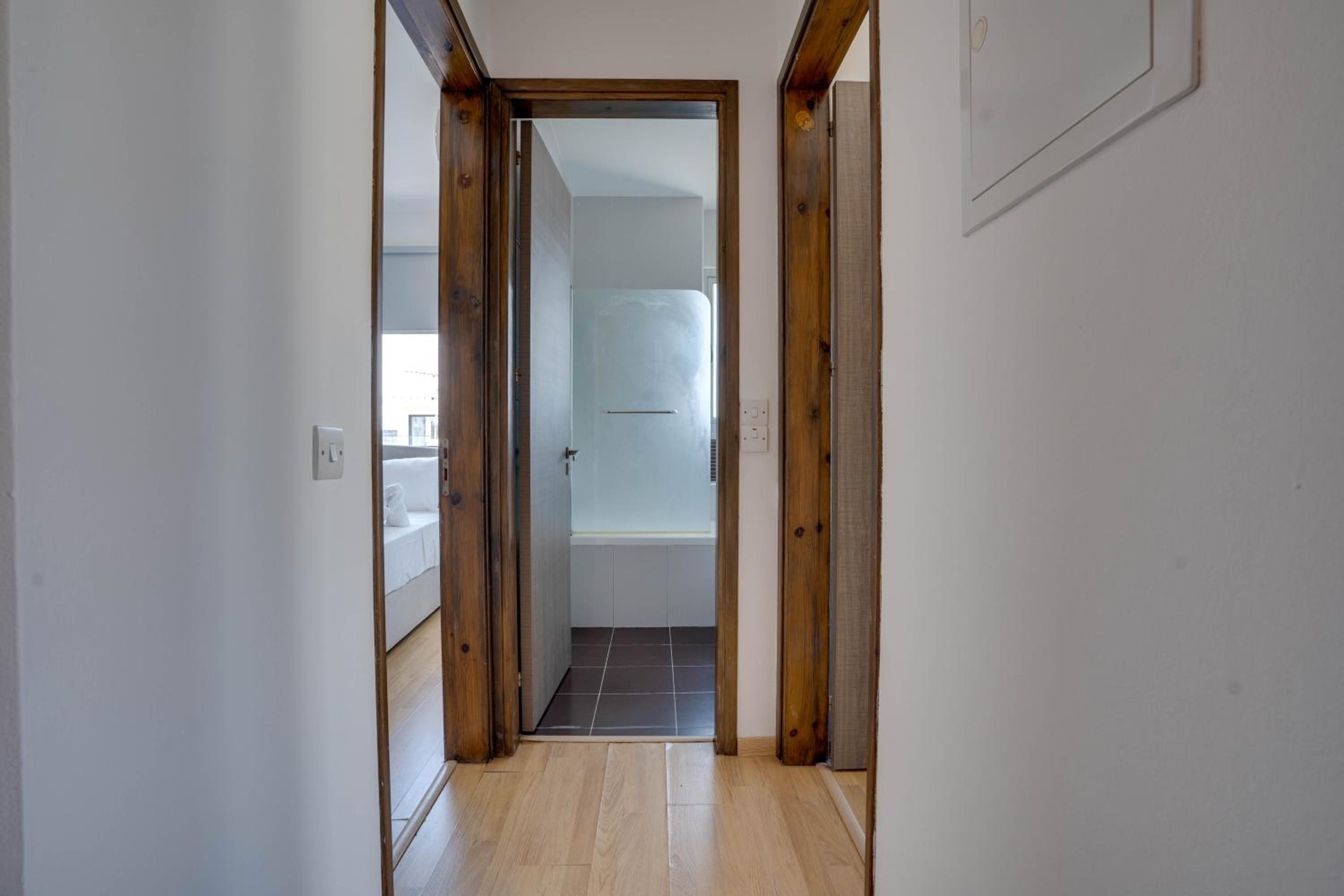 Spacious Modern 3bd Apt in Prestigious Engomi