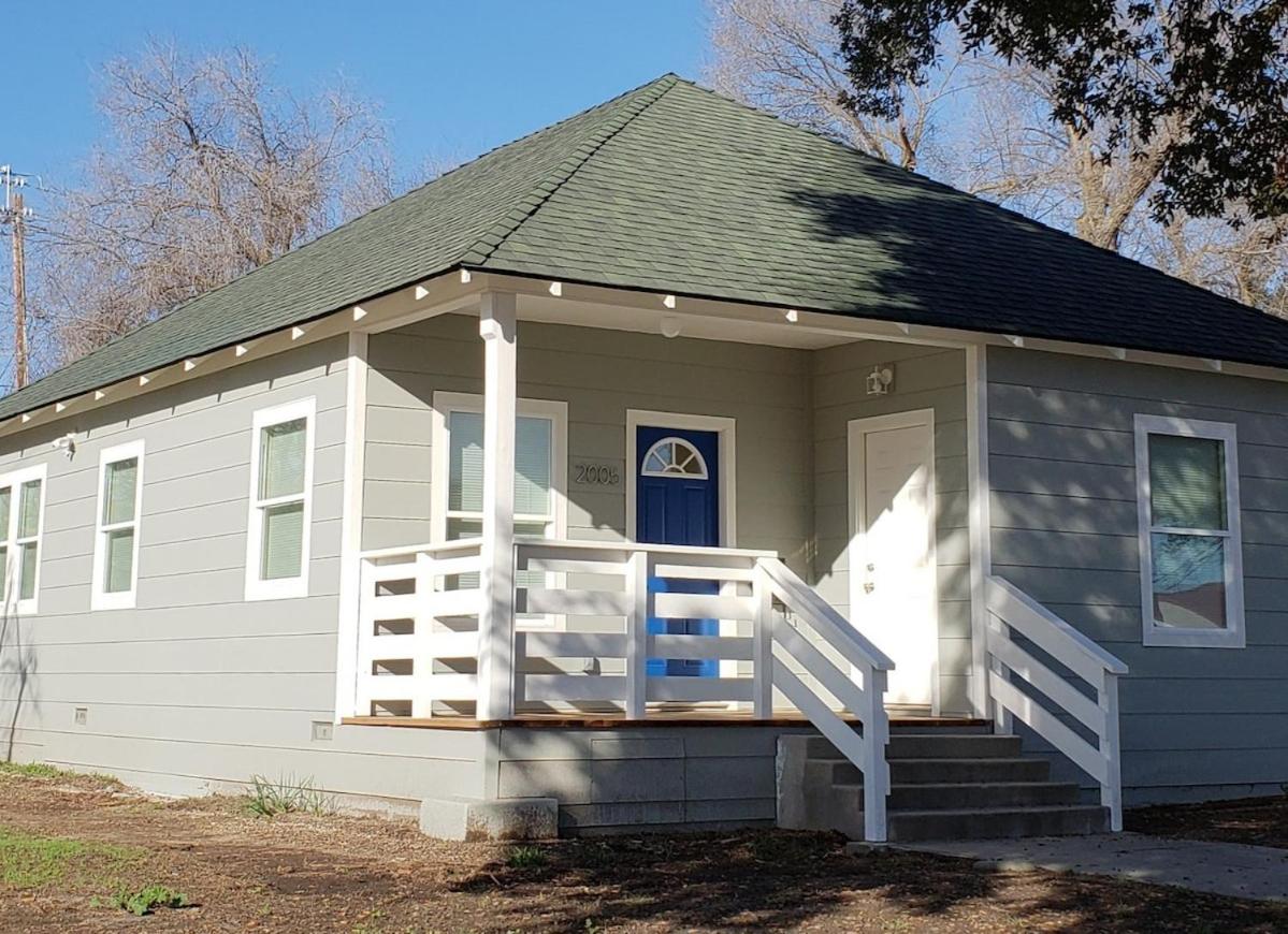 Walking Distance To Downtown 2bd 2ba house in Paso Robles