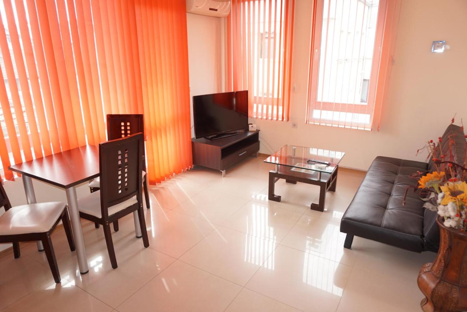 Apartment Patriarh Evtimiy view 5