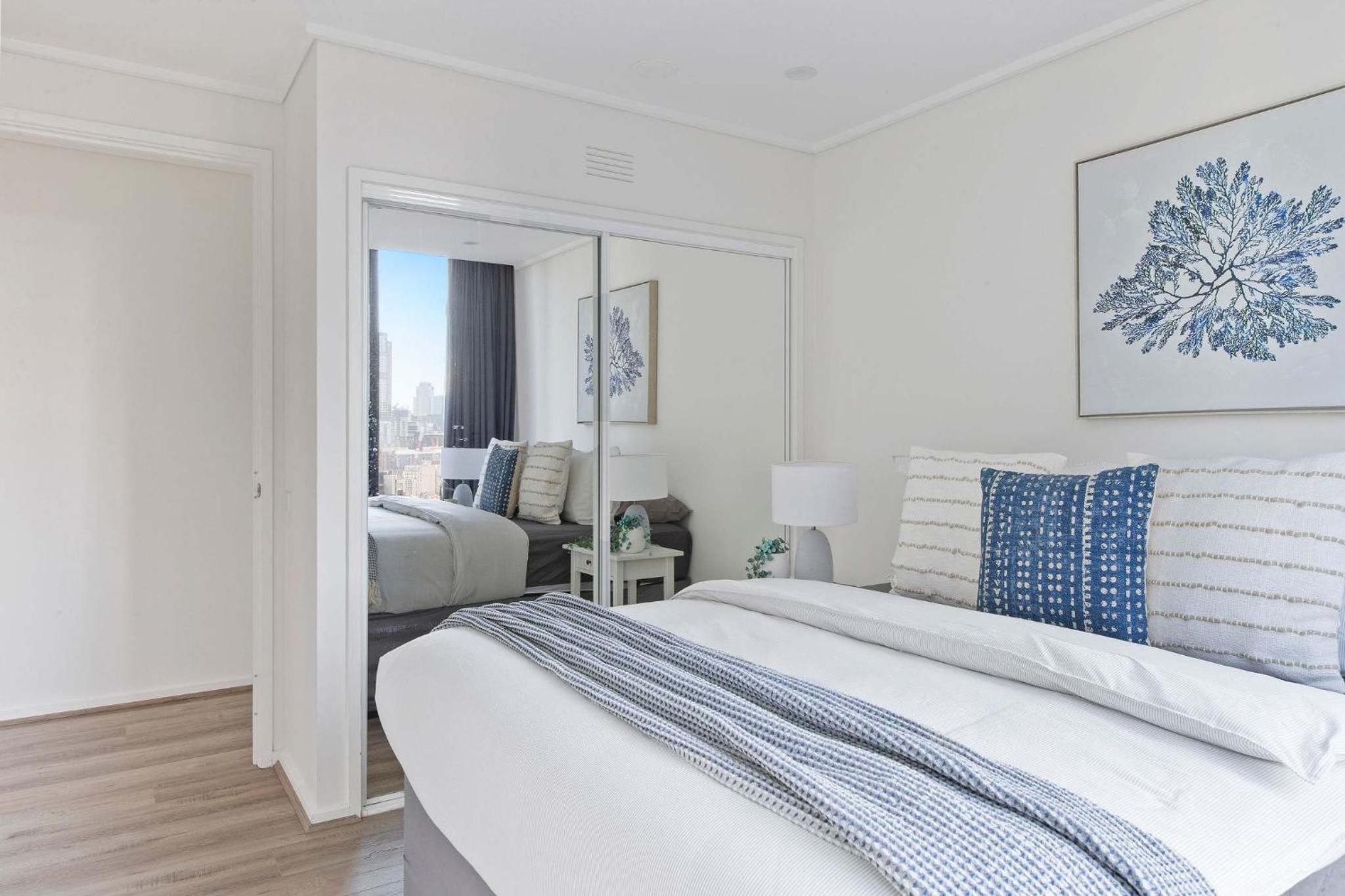 Spacious 3BR Near Crown Sleeps 10 Free Parking