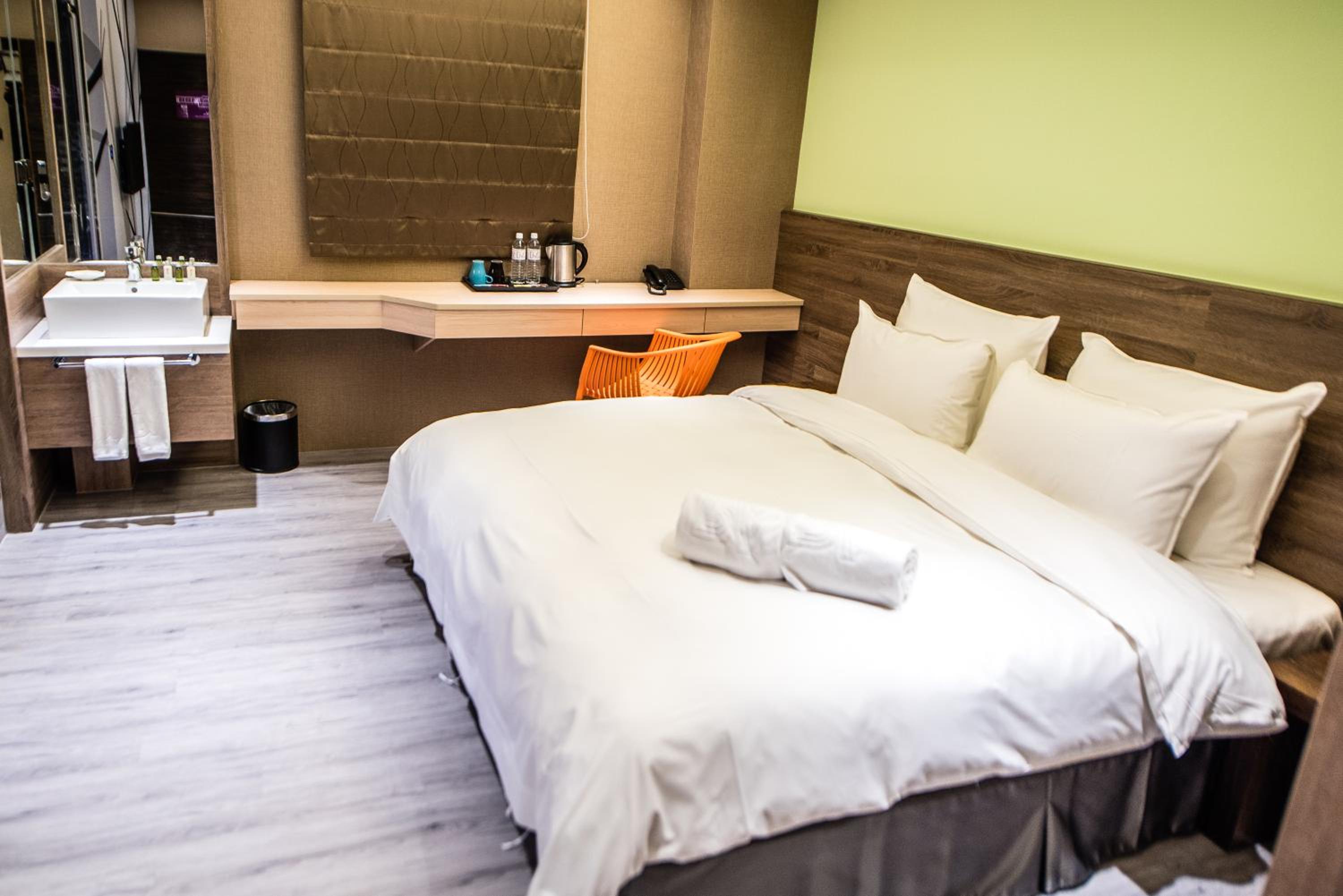 SIX FUKUN HOTEL