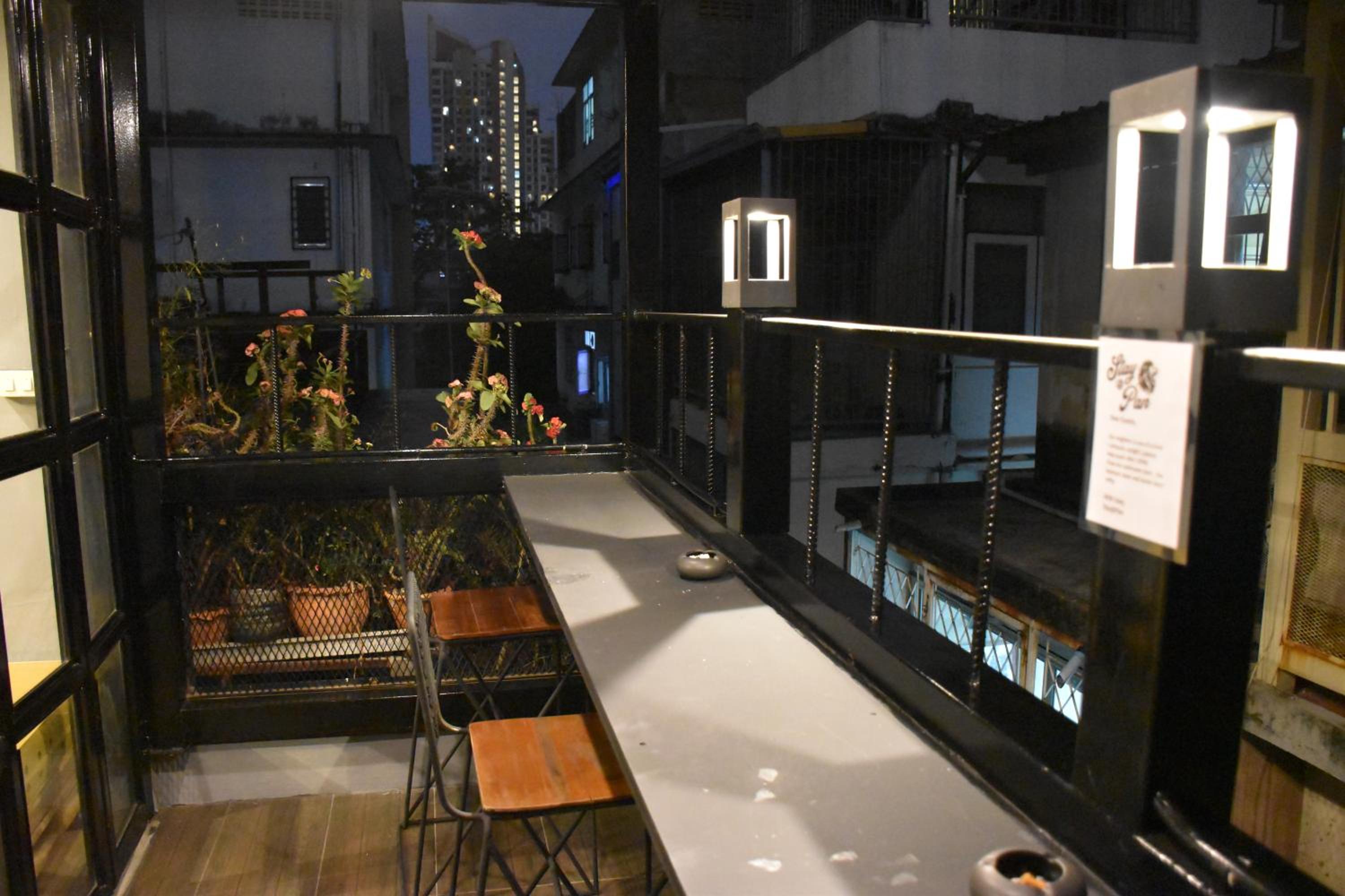 Stay At pan Hostel