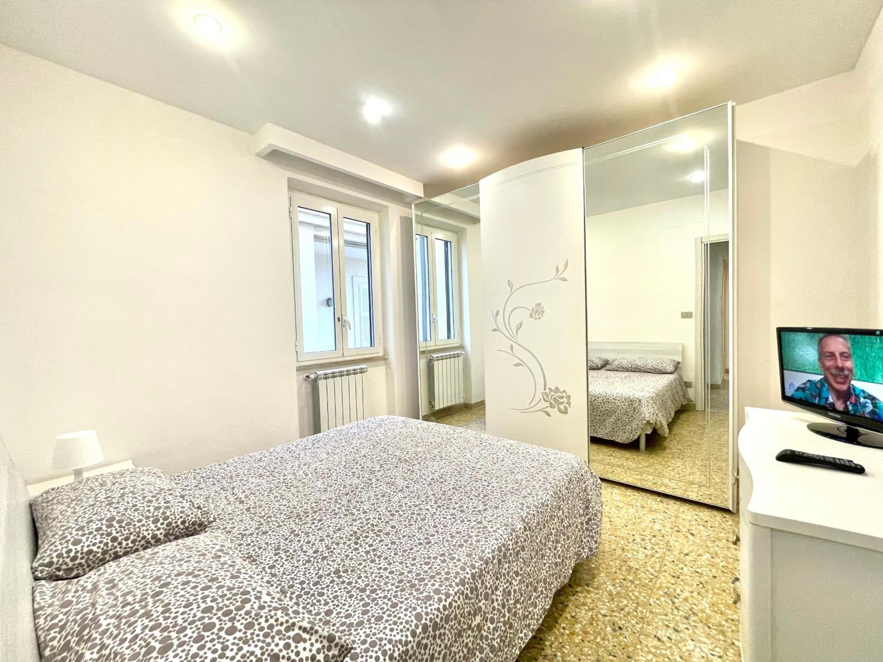 GRAMSCI HOUSE - a due passi dal mare - Anzio Centro