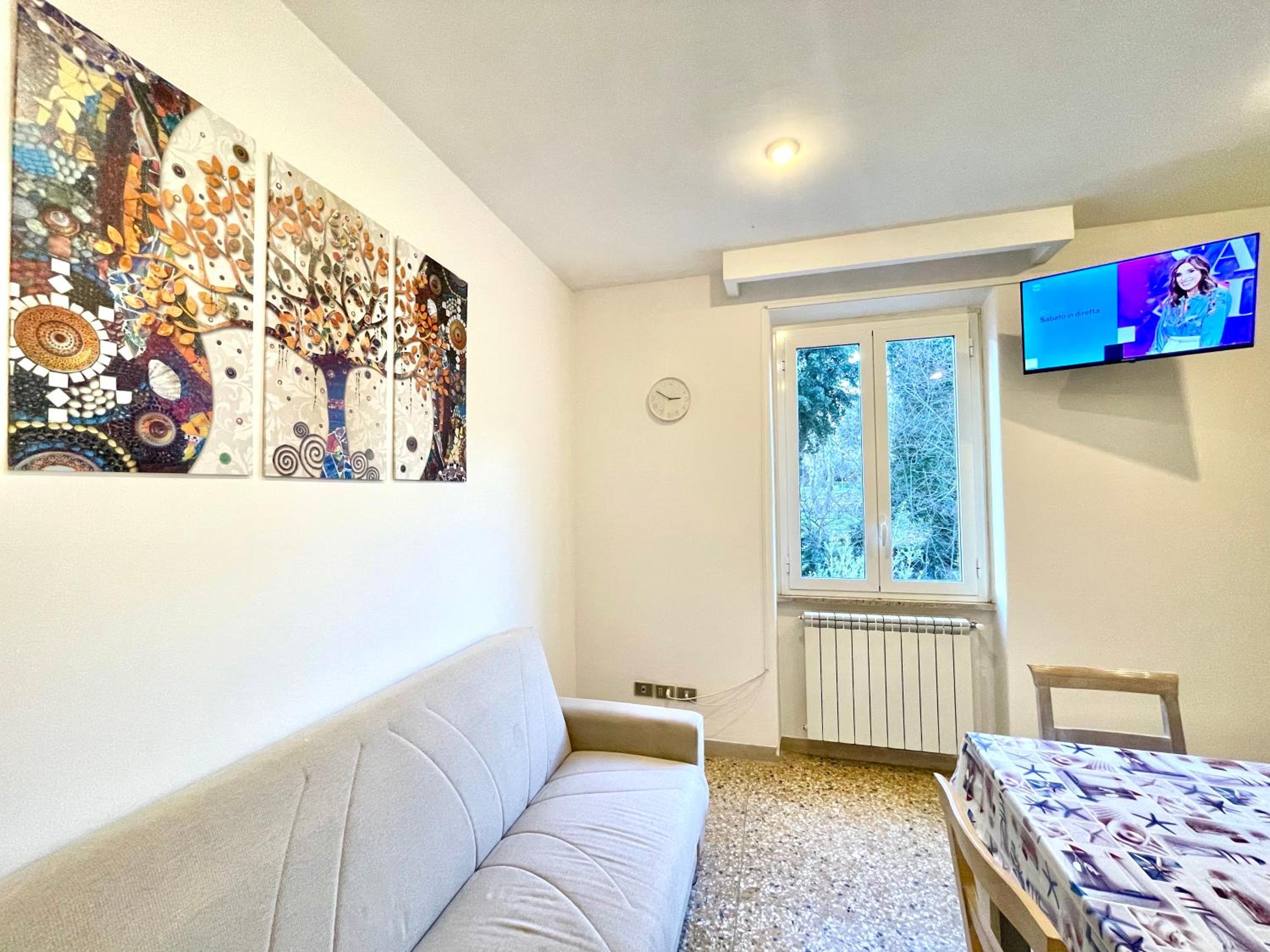 GRAMSCI HOUSE - a due passi dal mare - Anzio Centro