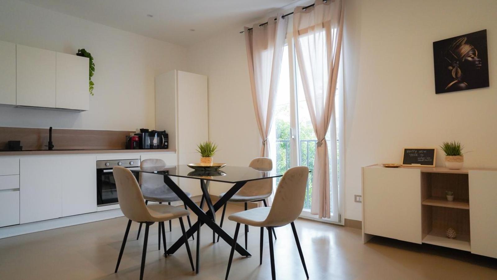Marina Sea Apartments-Seaside Boutique