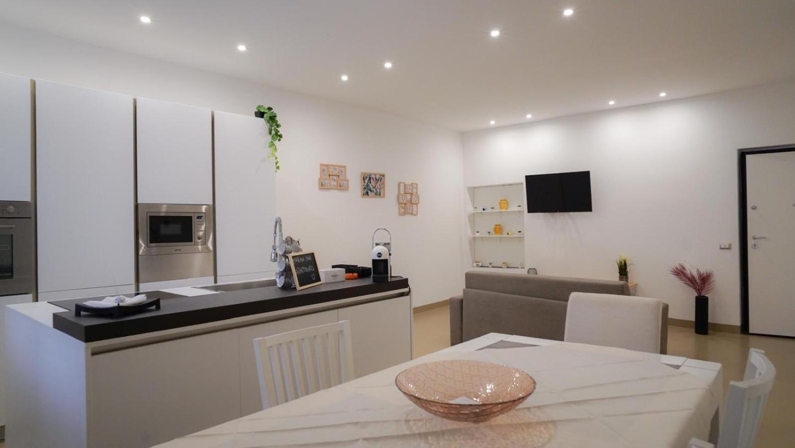 Marina Sea Apartments-Seaside Boutique