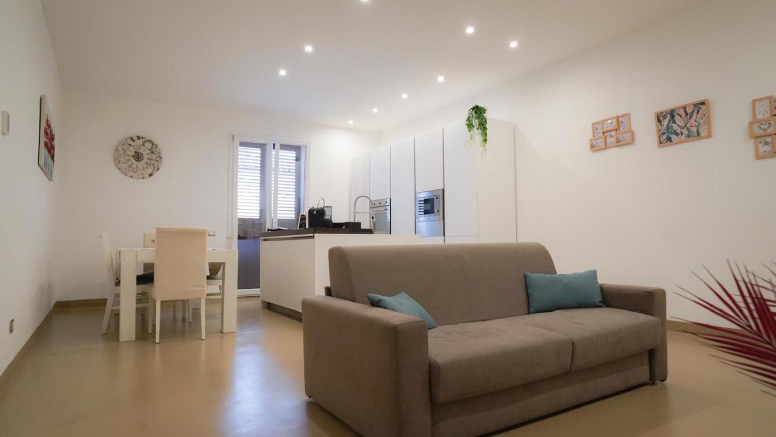 Marina Sea Apartments-Seaside Boutique