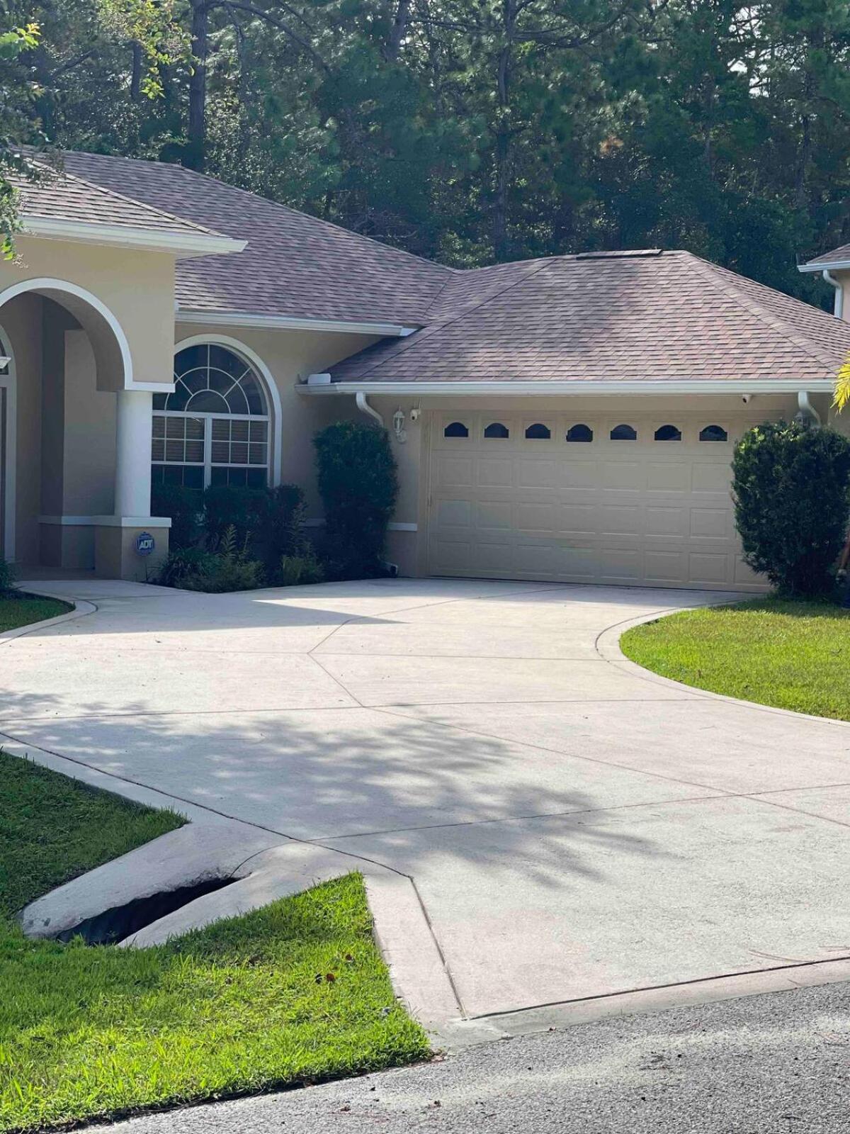 Cozy Private Home Close to the I95 Exit 284