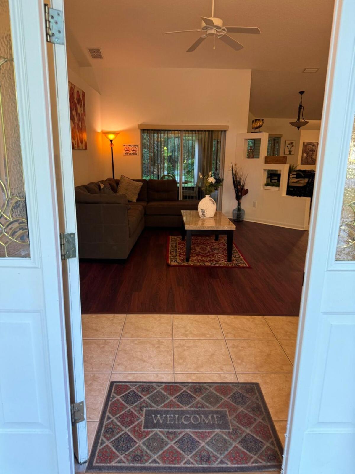 Cozy Private Home Close to the I95 Exit 284