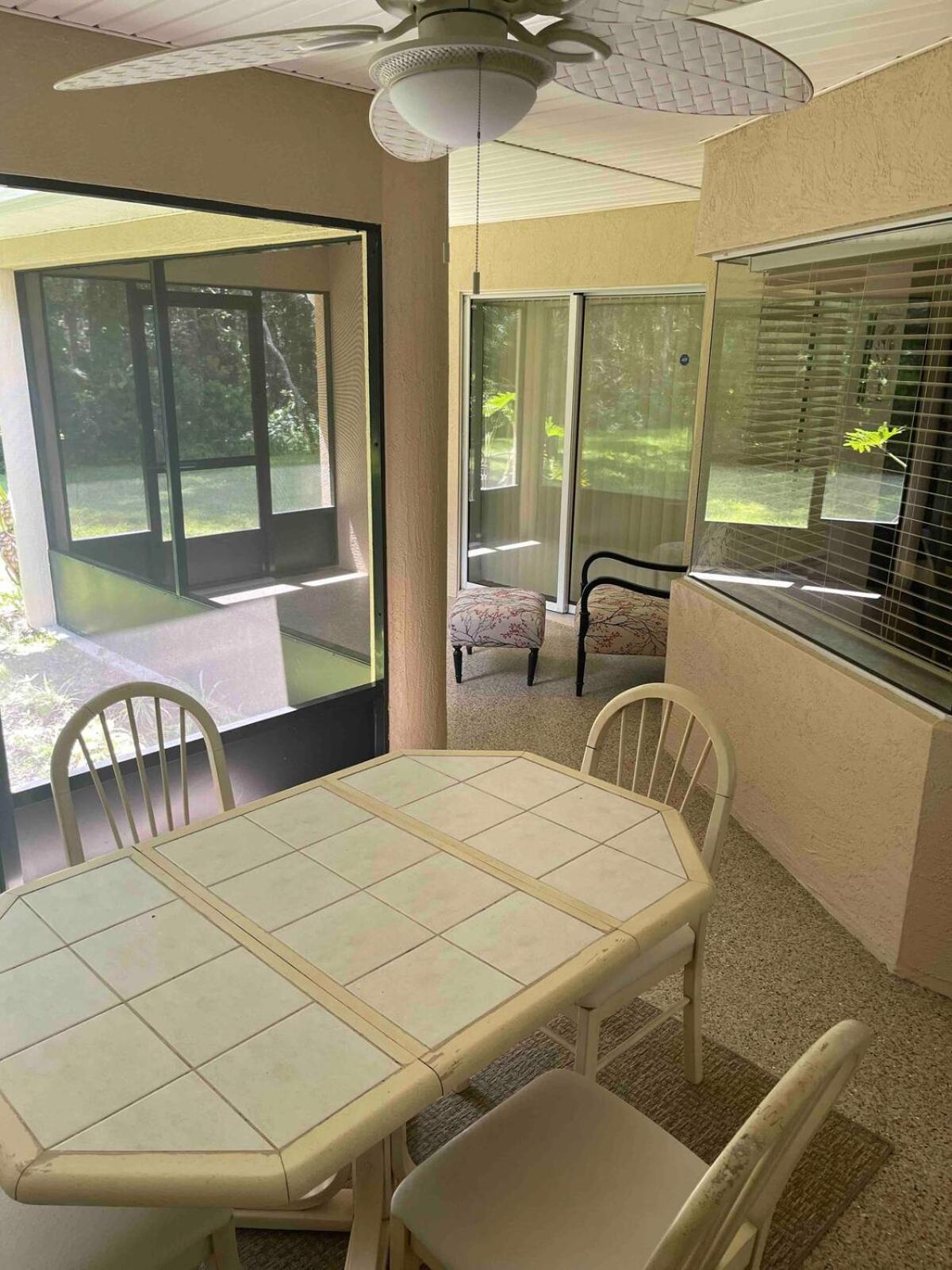 Cozy Private Home Close to the I95 Exit 284