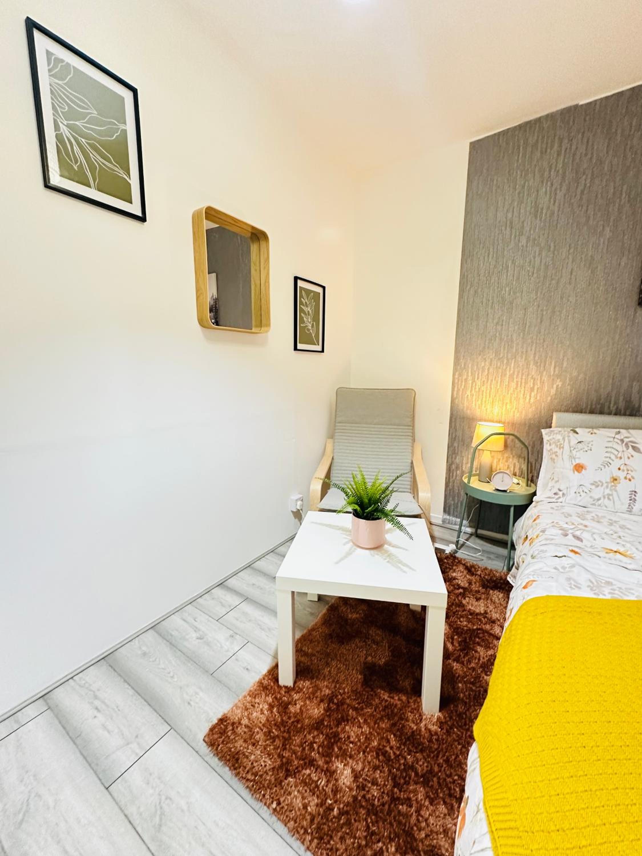 Flat in Aldgate East, London