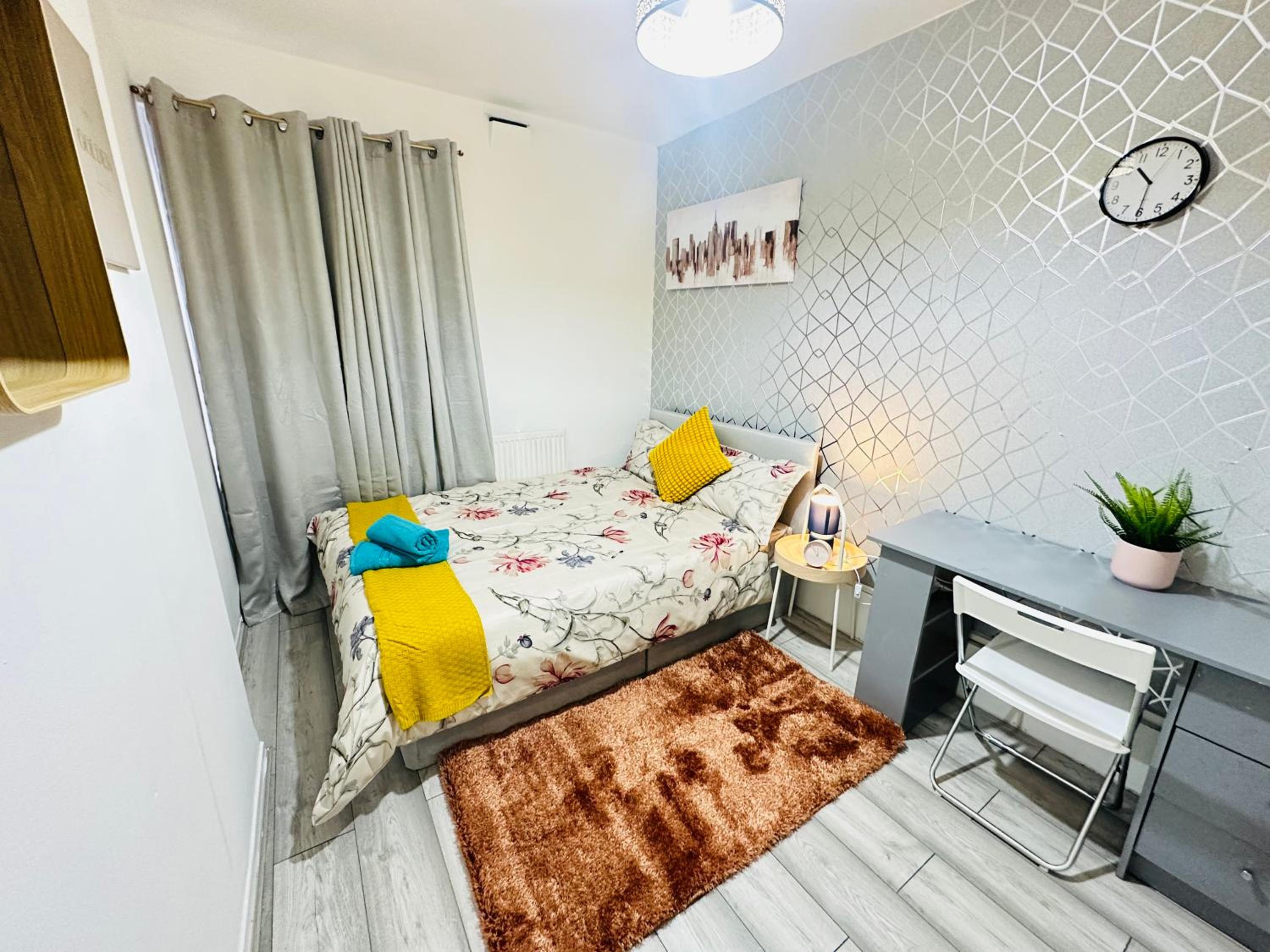 Flat in Aldgate East, London
