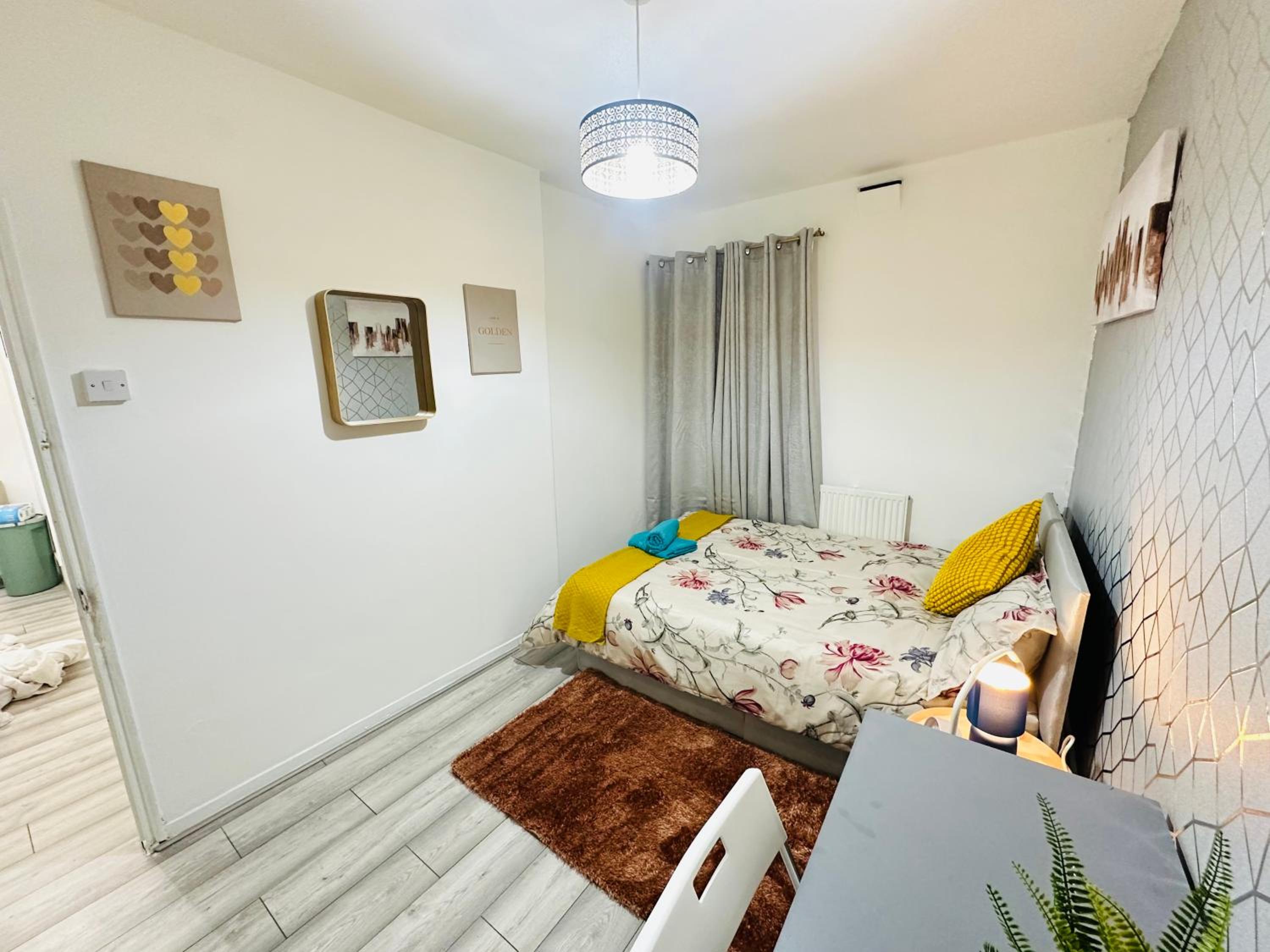 Flat in Aldgate East, London