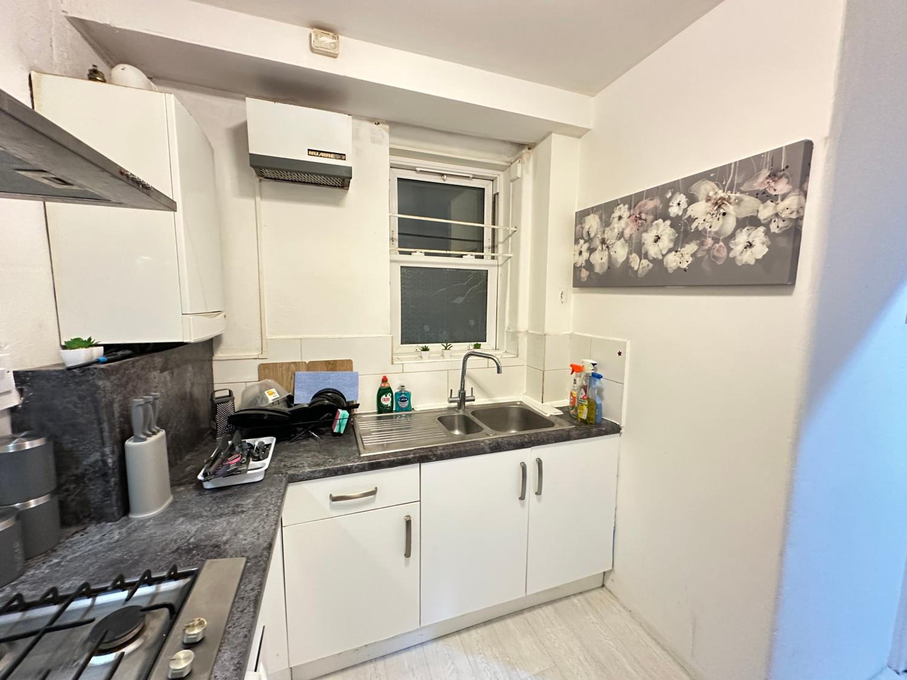 Flat in Aldgate East, London