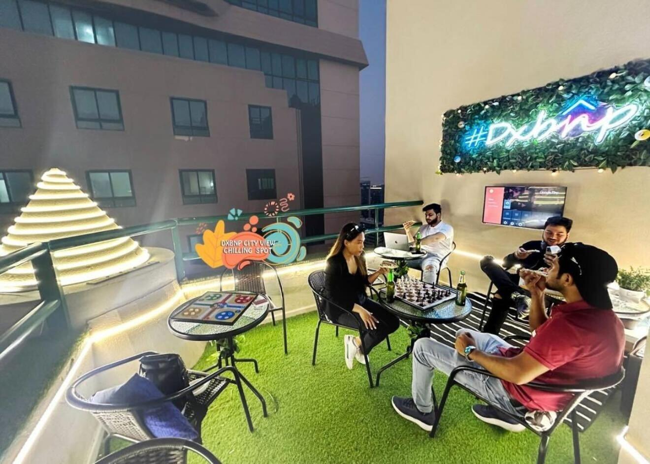 Rest Partition Room in Tecom Near Metro