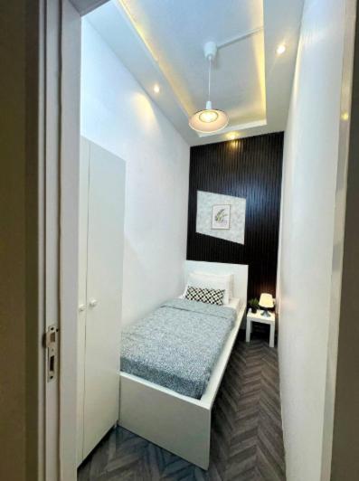 Rest Partition Room in Tecom Near Metro