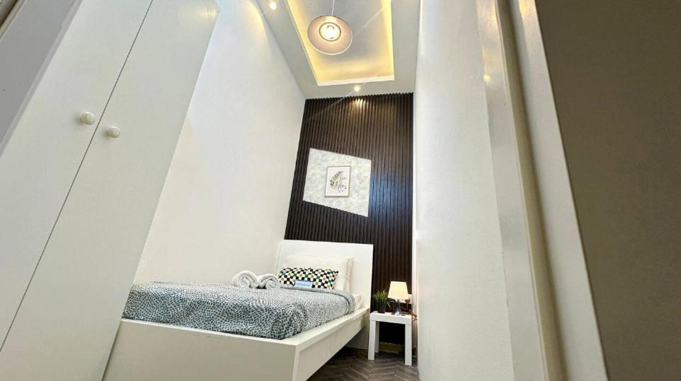 Rest Partition Room in Tecom Near Metro
