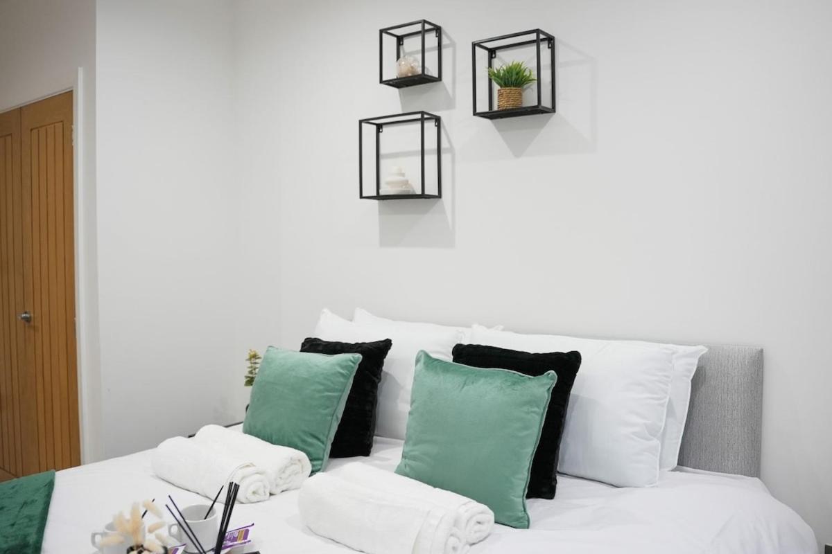 Emerald Luxe Leicester, City Centre Apartment, Sofa Bed, Netflix WiFi, Parking