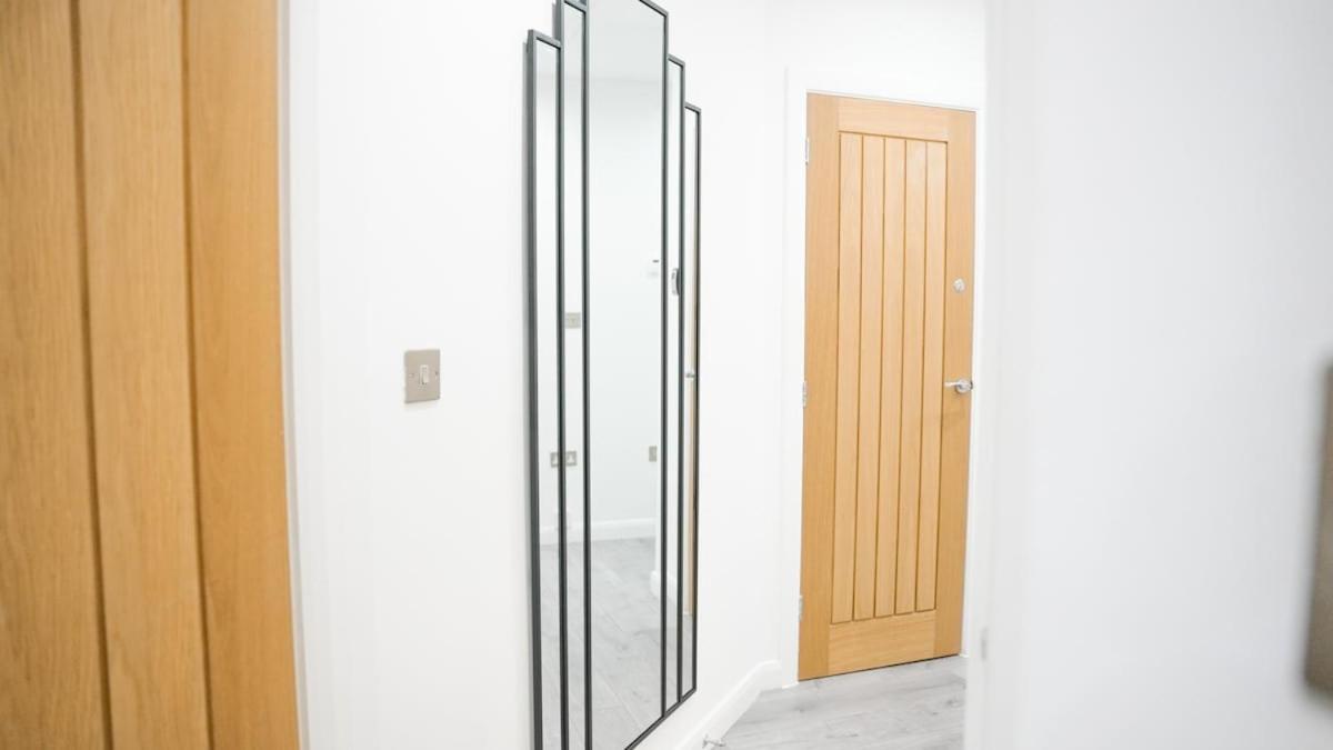 Emerald Luxe Leicester, City Centre Apartment, Sofa Bed, Netflix WiFi, Parking