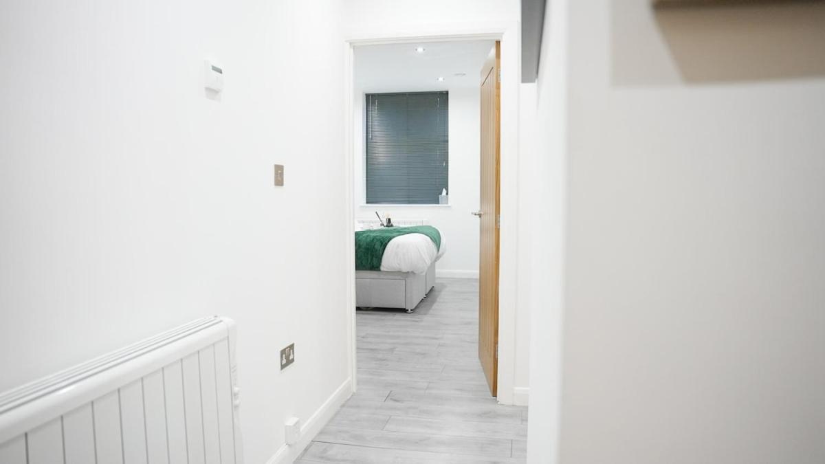 Emerald Luxe Leicester, City Centre Apartment, Sofa Bed, Netflix WiFi, Parking
