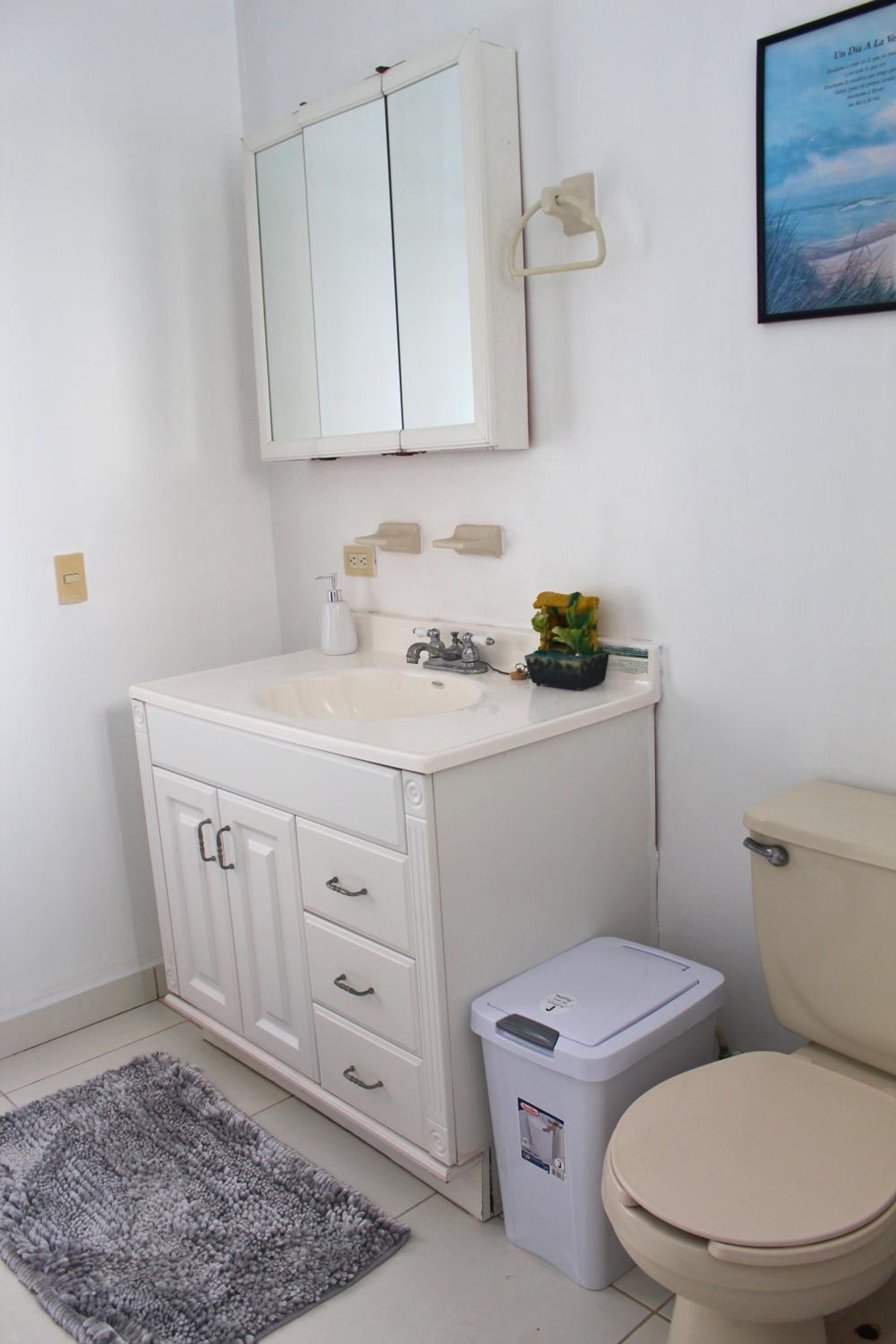 Spacious Rooftop House w/ King Bed, photo 15