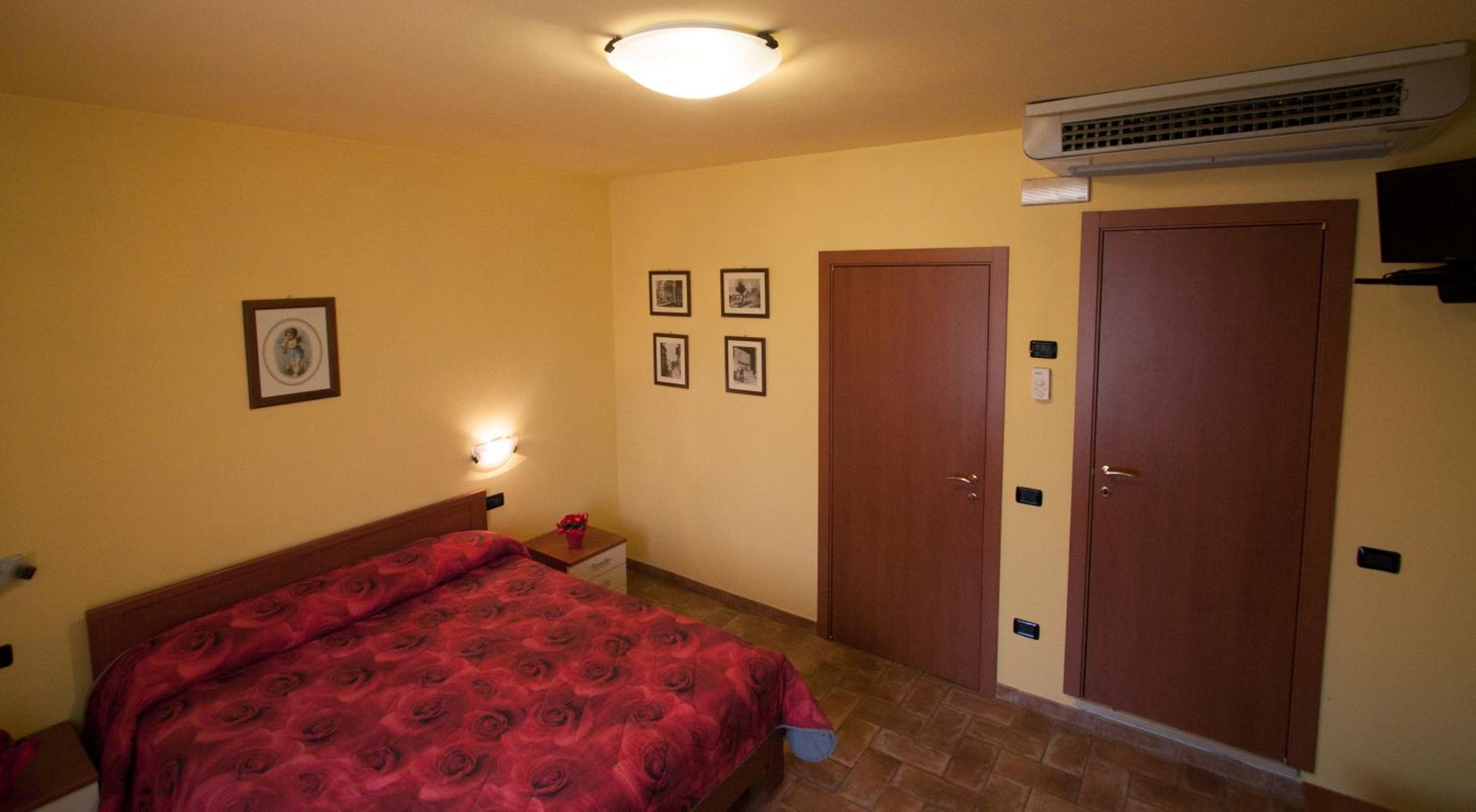 Camere Santucci