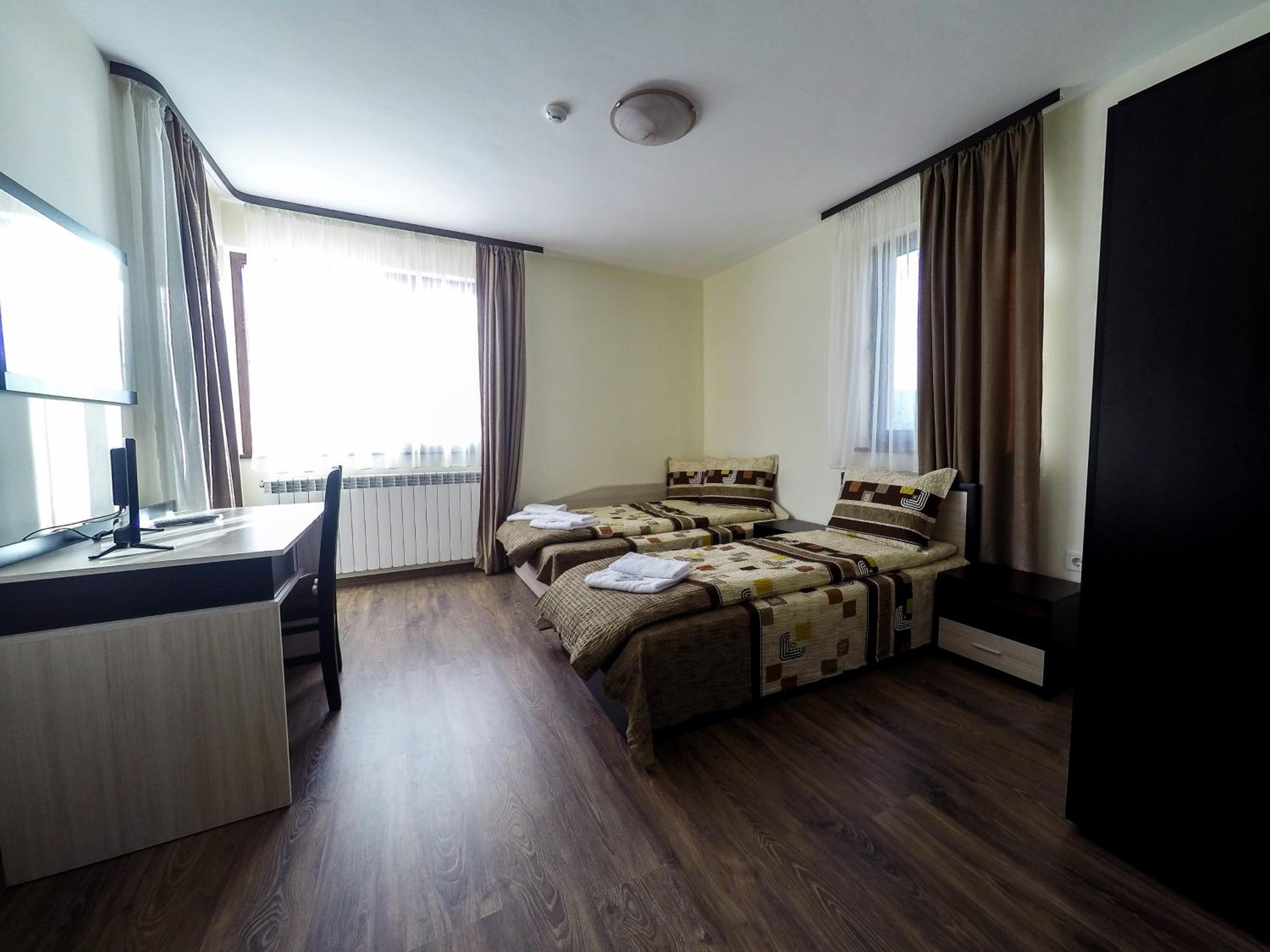Divna Forest & Lake House