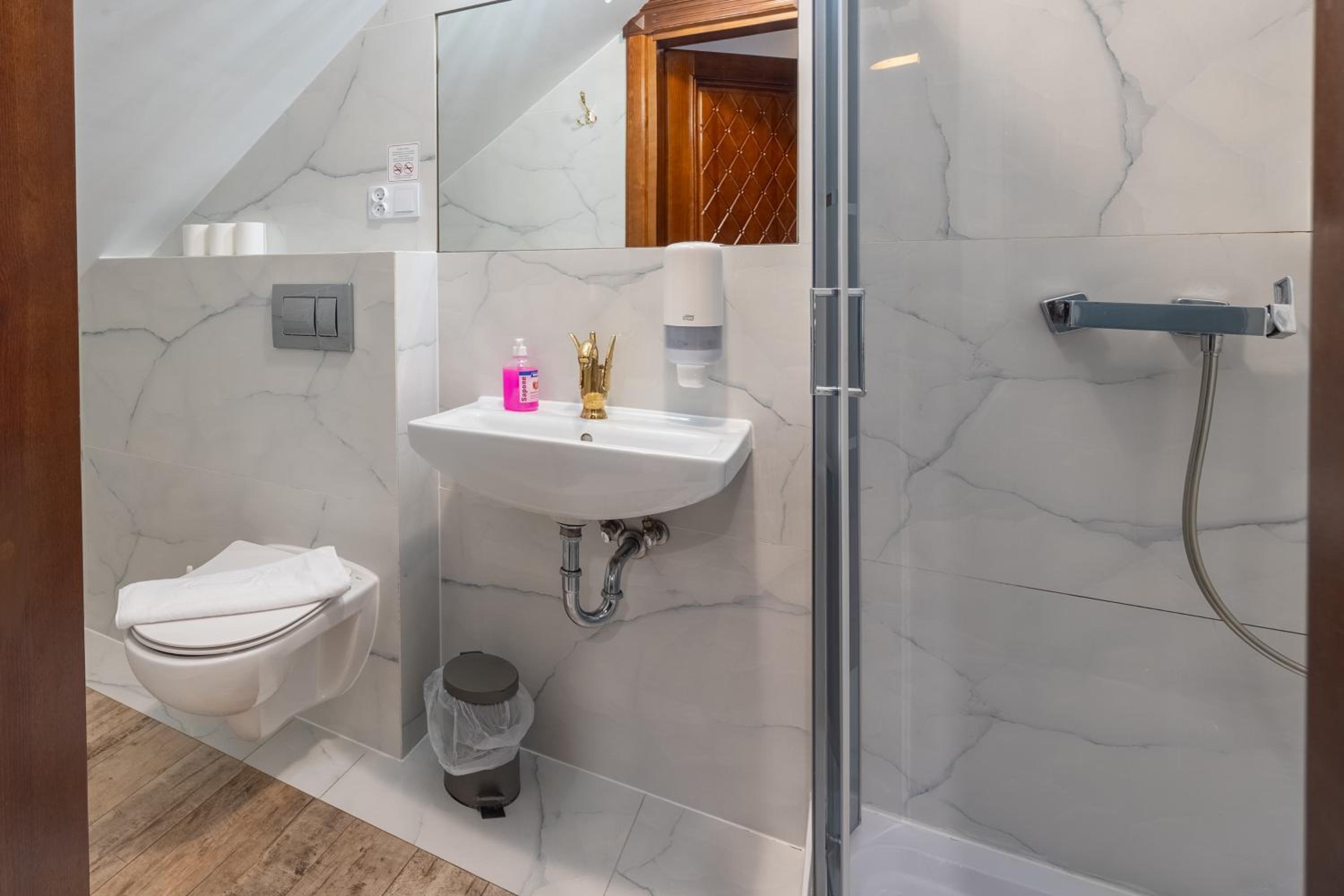 Photo 50