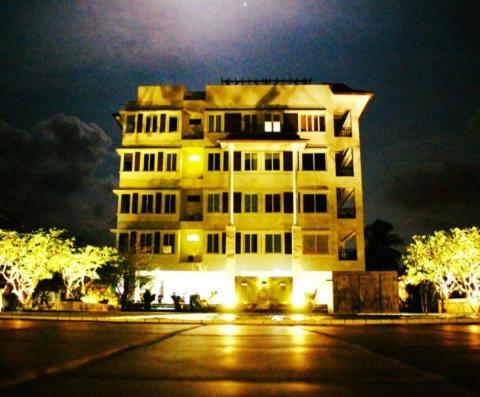 Hotel Khanom Beach Residence - Image 1