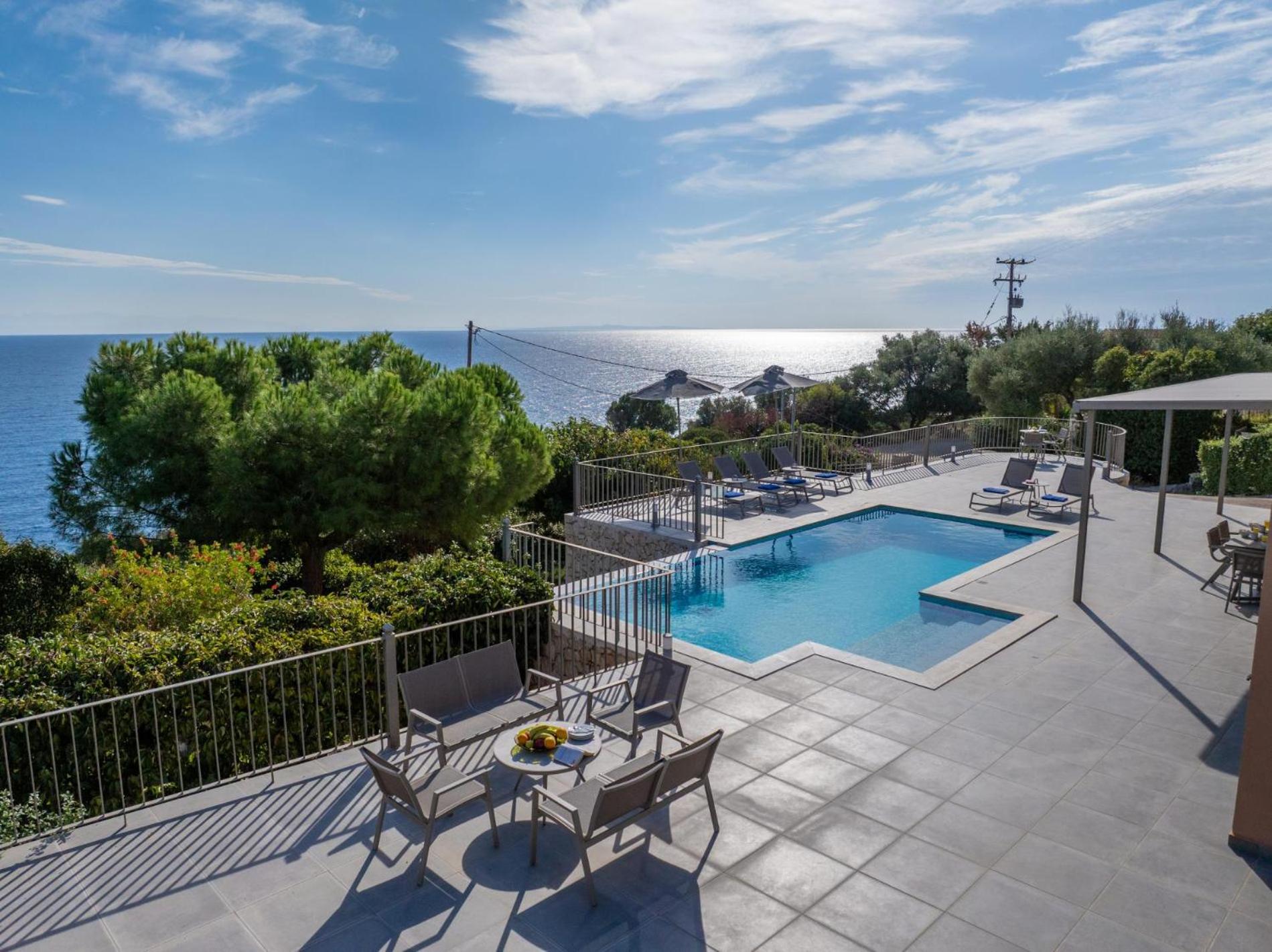 Villa Niki with swimming pool