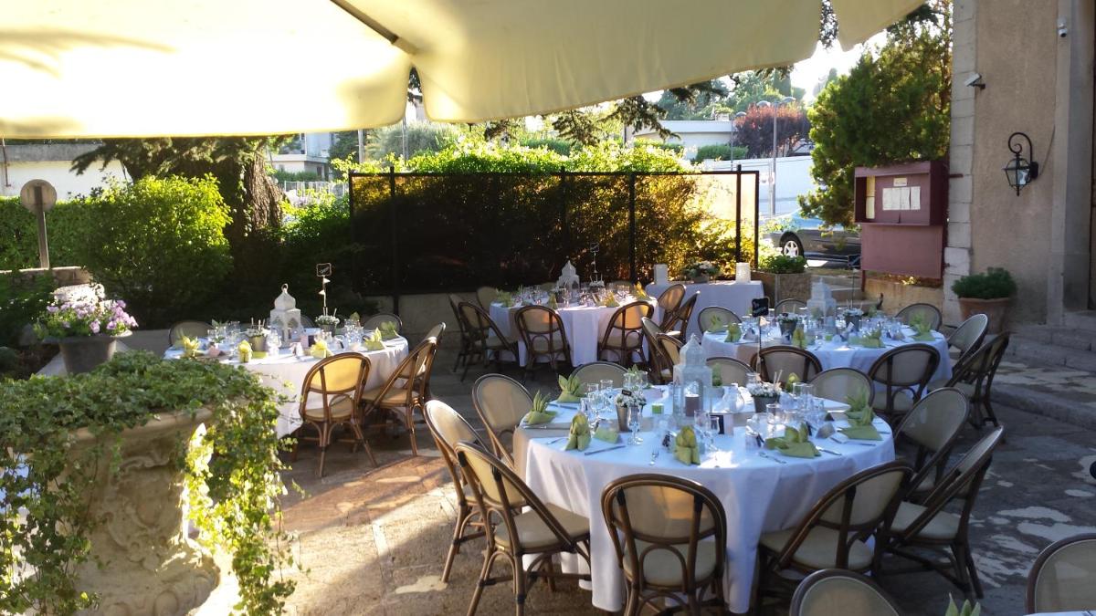 outdoor BBQ area