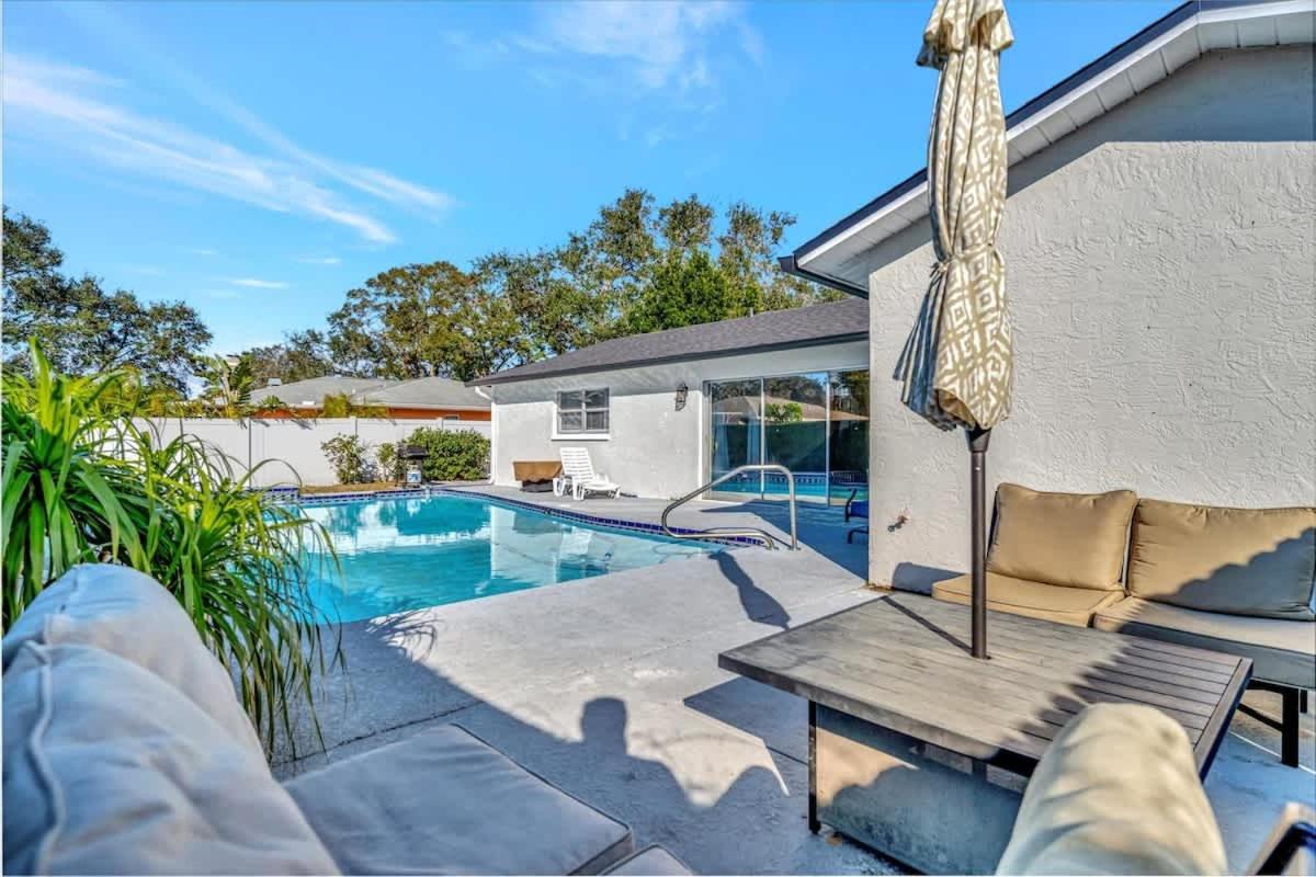 Heated Pool 3b&2b home