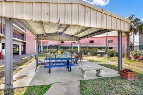 Ocean Front Condo - 3 Bdrms - Hot Tubs - 2 Pools - Gym - Tennis ct - Shoreline Stays
