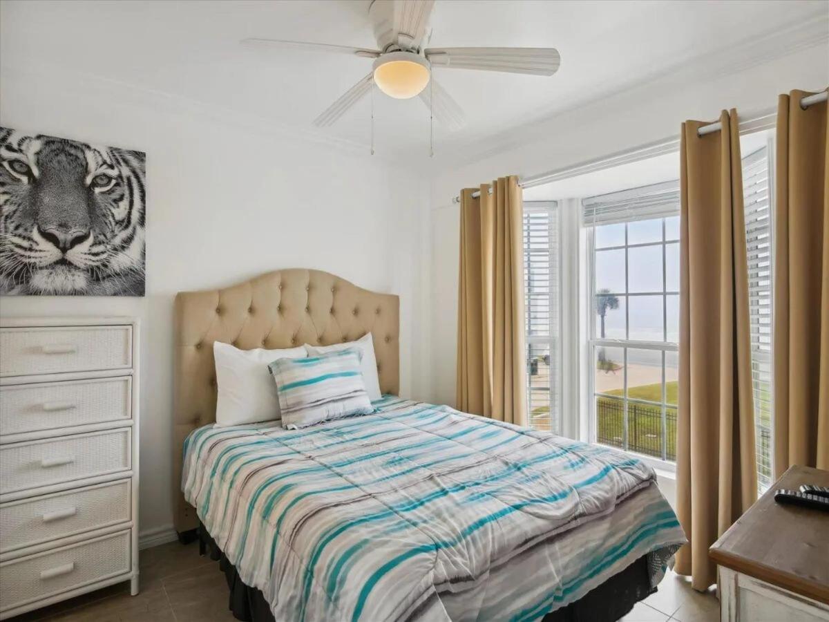 Ocean Front Condo - 3 Bdrms - Hot Tubs - 2 Pools - Gym - Tennis ct - Shoreline Stays