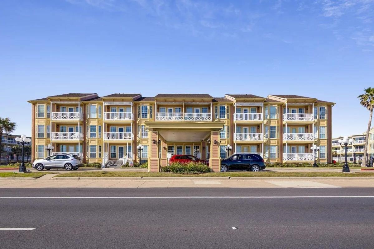 Ocean Front Condo - 3 Bdrms - Hot Tubs - 2 Pools - Gym - Tennis ct - Shoreline Stays