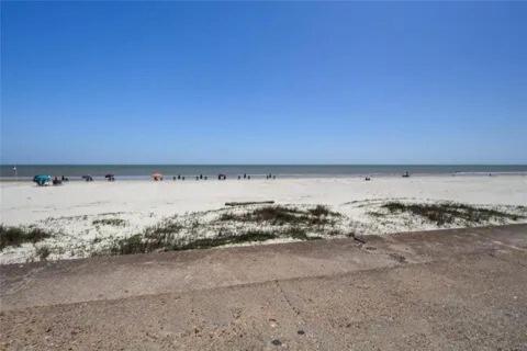 Ocean Front Condo - 3 Bdrms - Hot Tubs - 2 Pools - Gym - Tennis ct - Shoreline Stays