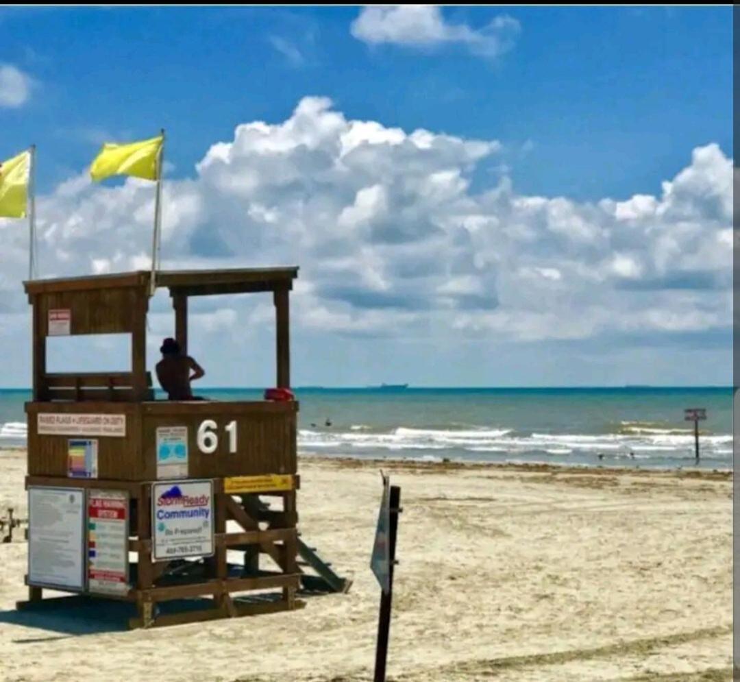 Ocean Front Condo - 3 Bdrms - Hot Tubs - 2 Pools - Gym - Tennis ct - Shoreline Stays