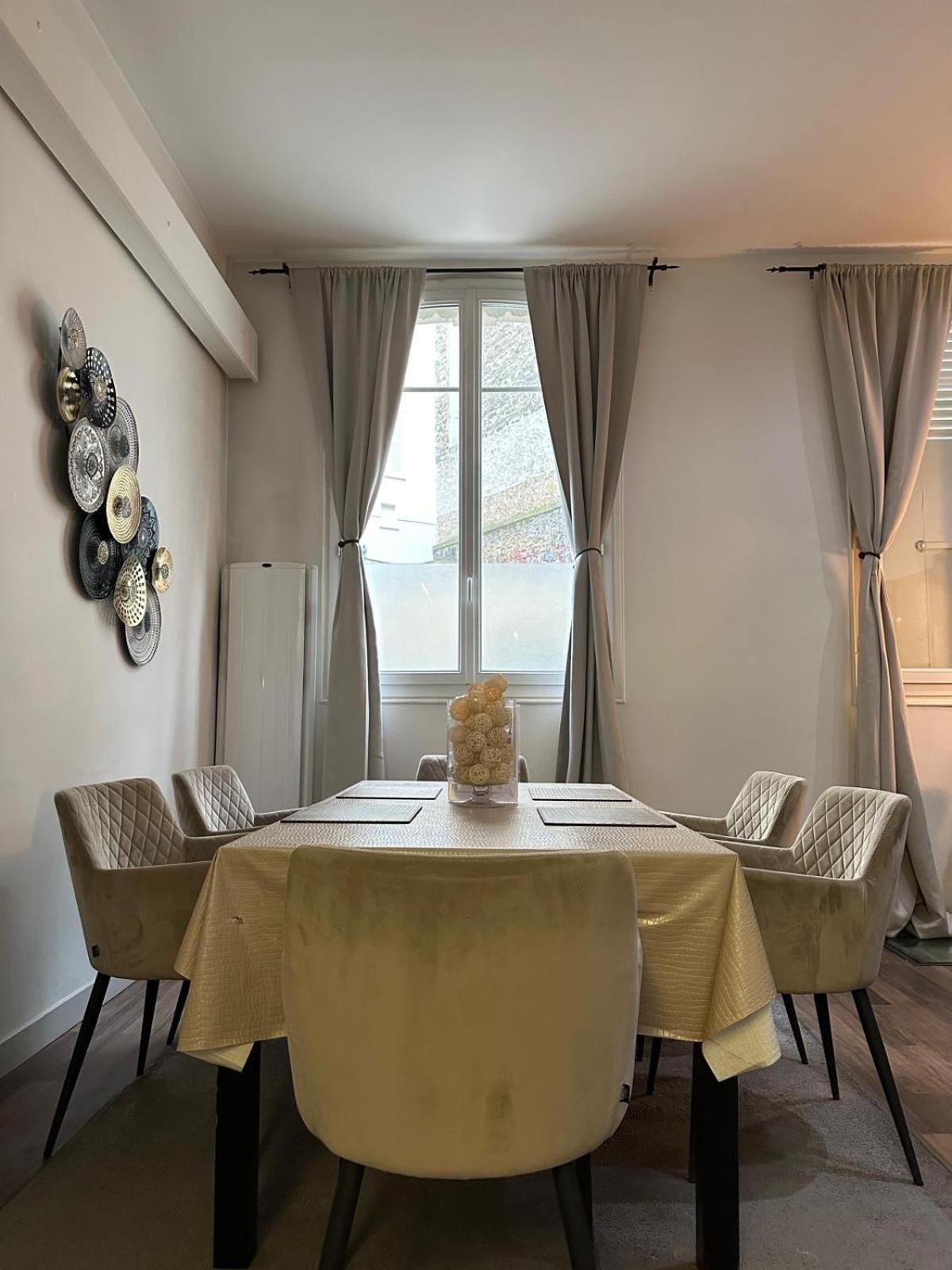 Les Champs Elysées-125m2 Modern and Spacious