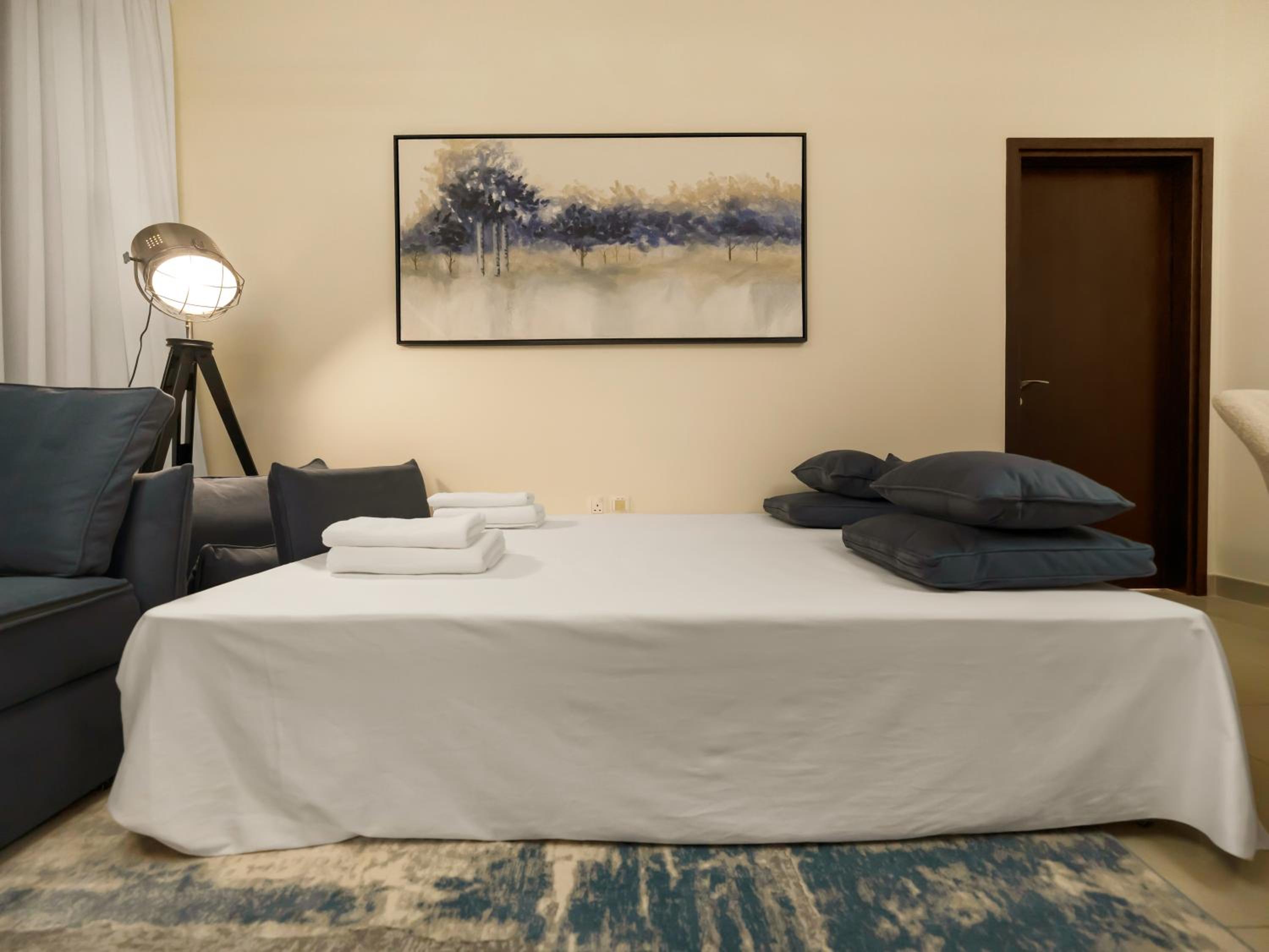 Royal Vista - Luxury 2BR Apartment at 29 Boulevard Tower - Downtown