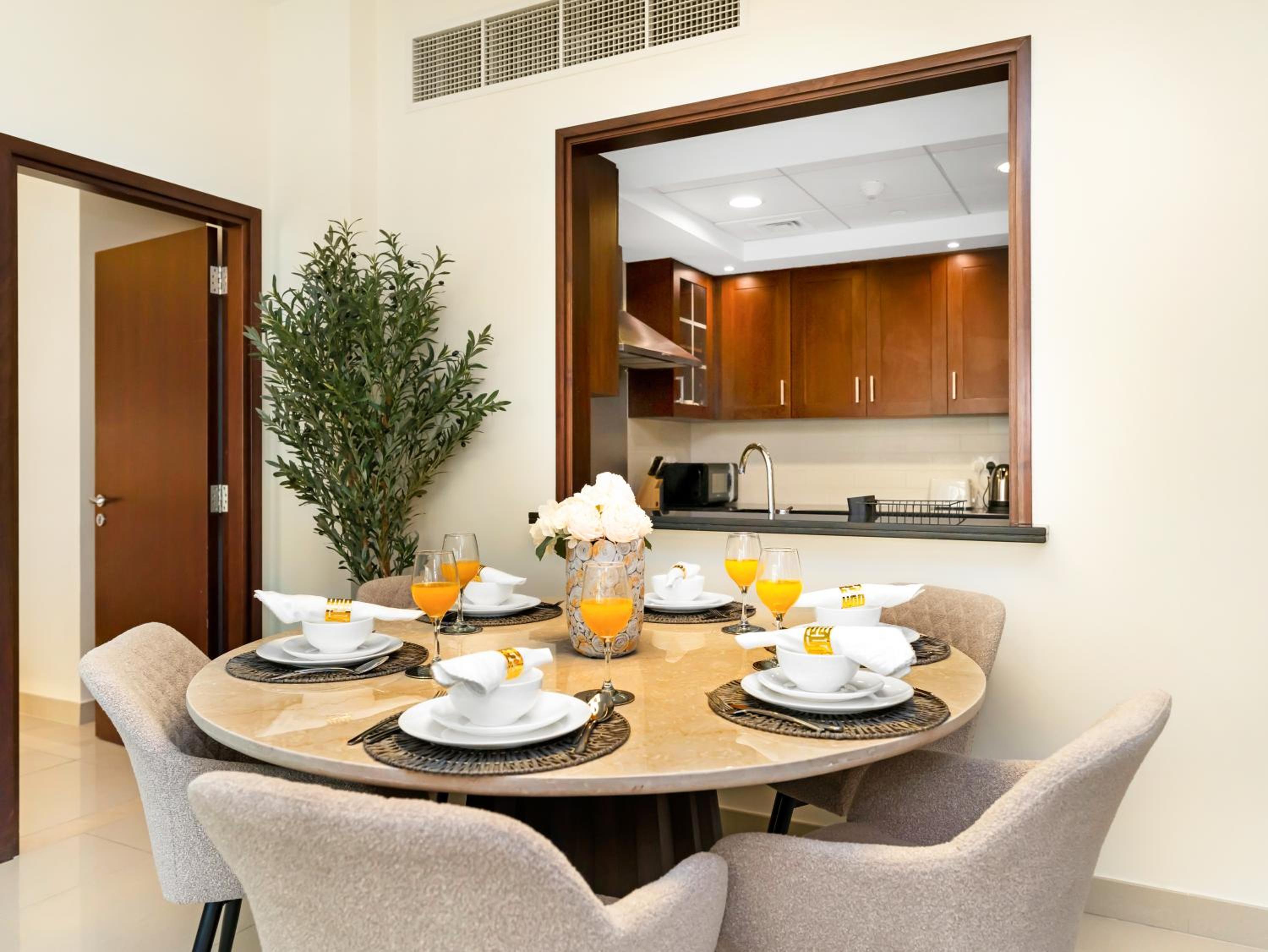Royal Vista - Luxury 2BR Apartment at 29 Boulevard Tower - Downtown