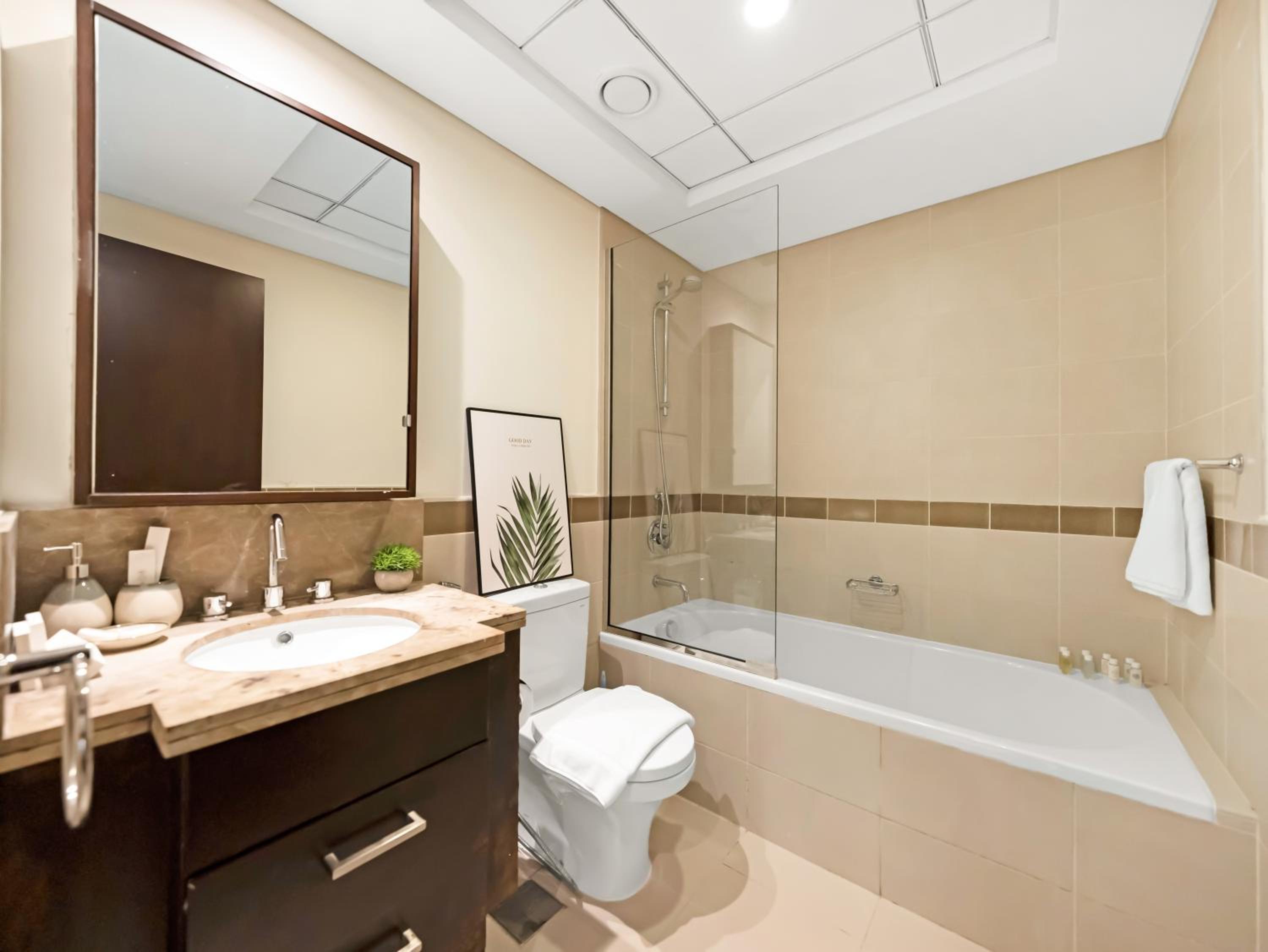 Royal Vista - Luxury 2BR Apartment at 29 Boulevard Tower - Downtown