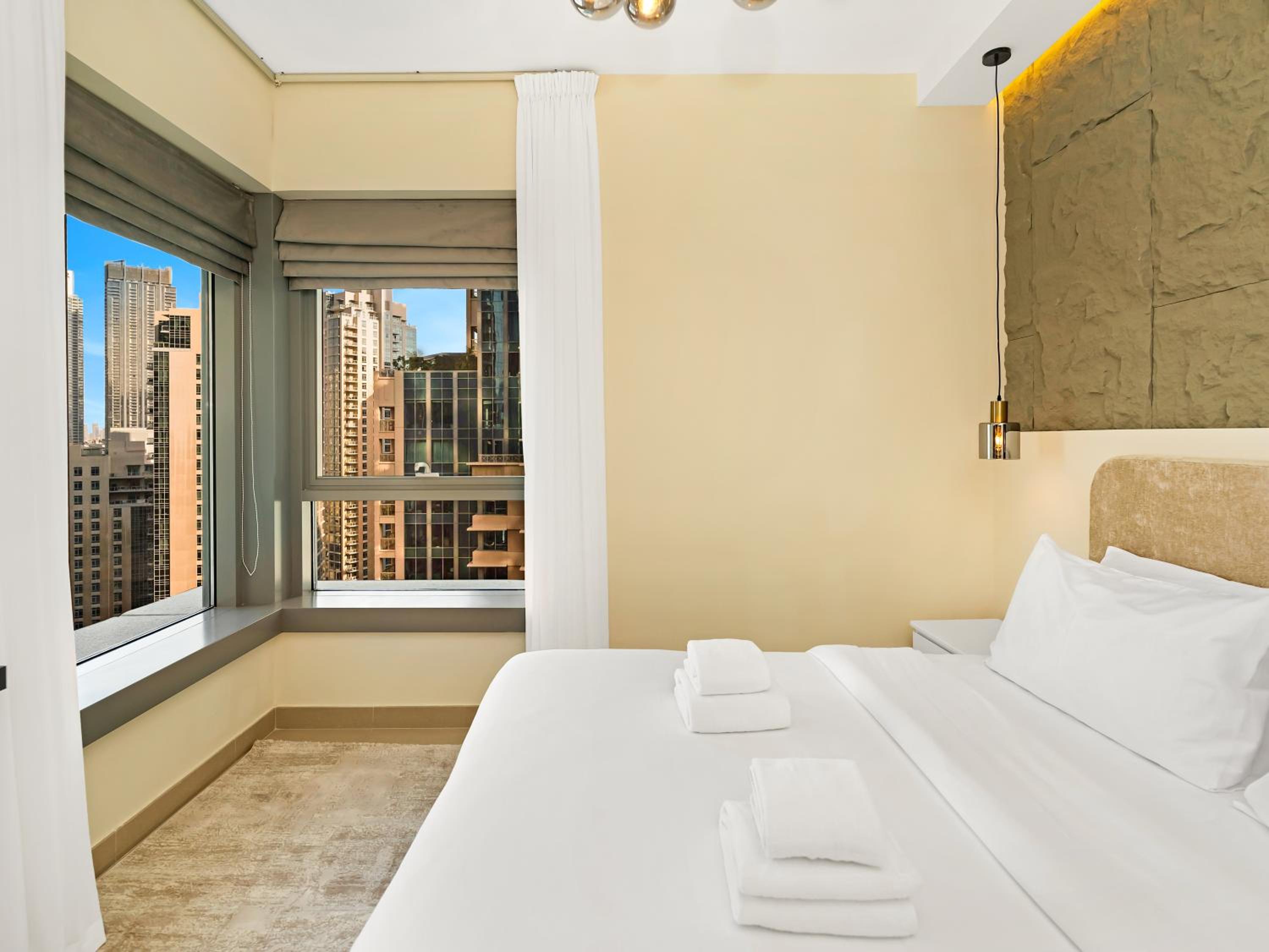 Royal Vista - Luxury 2BR Apartment at 29 Boulevard Tower - Downtown